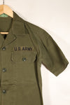 ประมาณปลายทศวรรษ 1960; ผลิตในญี่ปุ่น; แบรนด์ Taylor; เสื้อยูทิลิตี้ OG-107; ฐานทัพอากาศโยโกตา; มือสอง