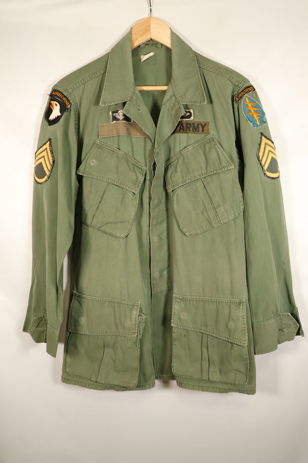สัญญาประมาณปี 1966–67: เสื้อแจ็คเก็ตพรางลายพรางป่า รุ่นที่ 3 ของ S-R, หมวกเบเรต์สีเขียว, มือสอง