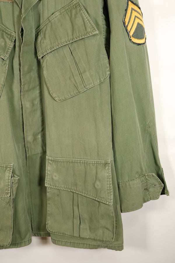 สัญญาประมาณปี 1966–67: เสื้อแจ็คเก็ตพรางลายพรางป่า รุ่นที่ 3 ของ S-R, หมวกเบเรต์สีเขียว, มือสอง