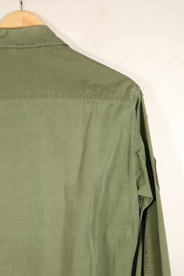 สัญญาประมาณปี 1966–67: เสื้อแจ็คเก็ตพรางลายพรางป่า รุ่นที่ 3 ของ S-R, หมวกเบเรต์สีเขียว, มือสอง