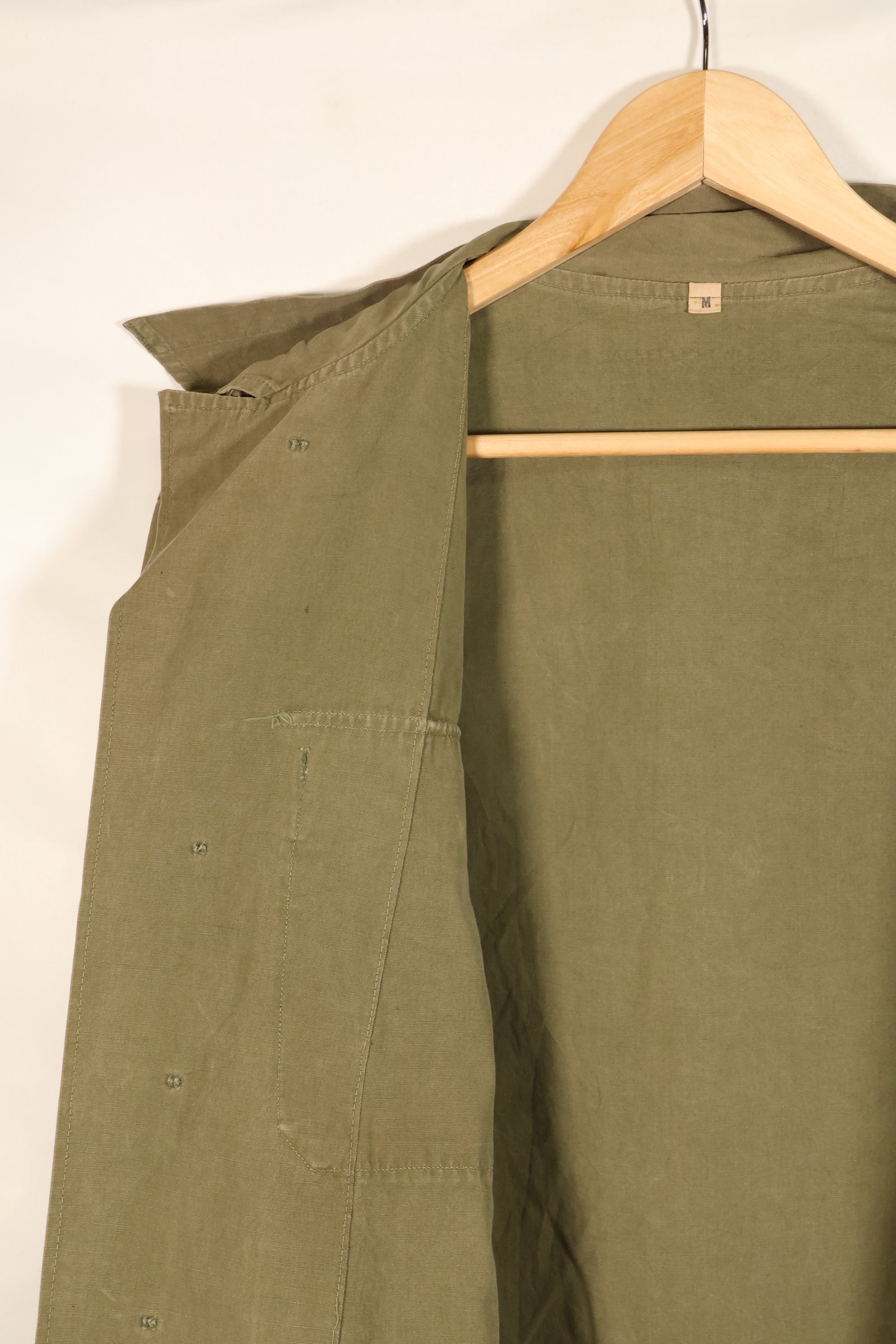 ทศวรรษ 1940, ขนาด M, ต้นแบบ, กองทัพสหรัฐฯ, เสื้อป๊อปลินฝ้ายสำหรับป่า, มือสอง
