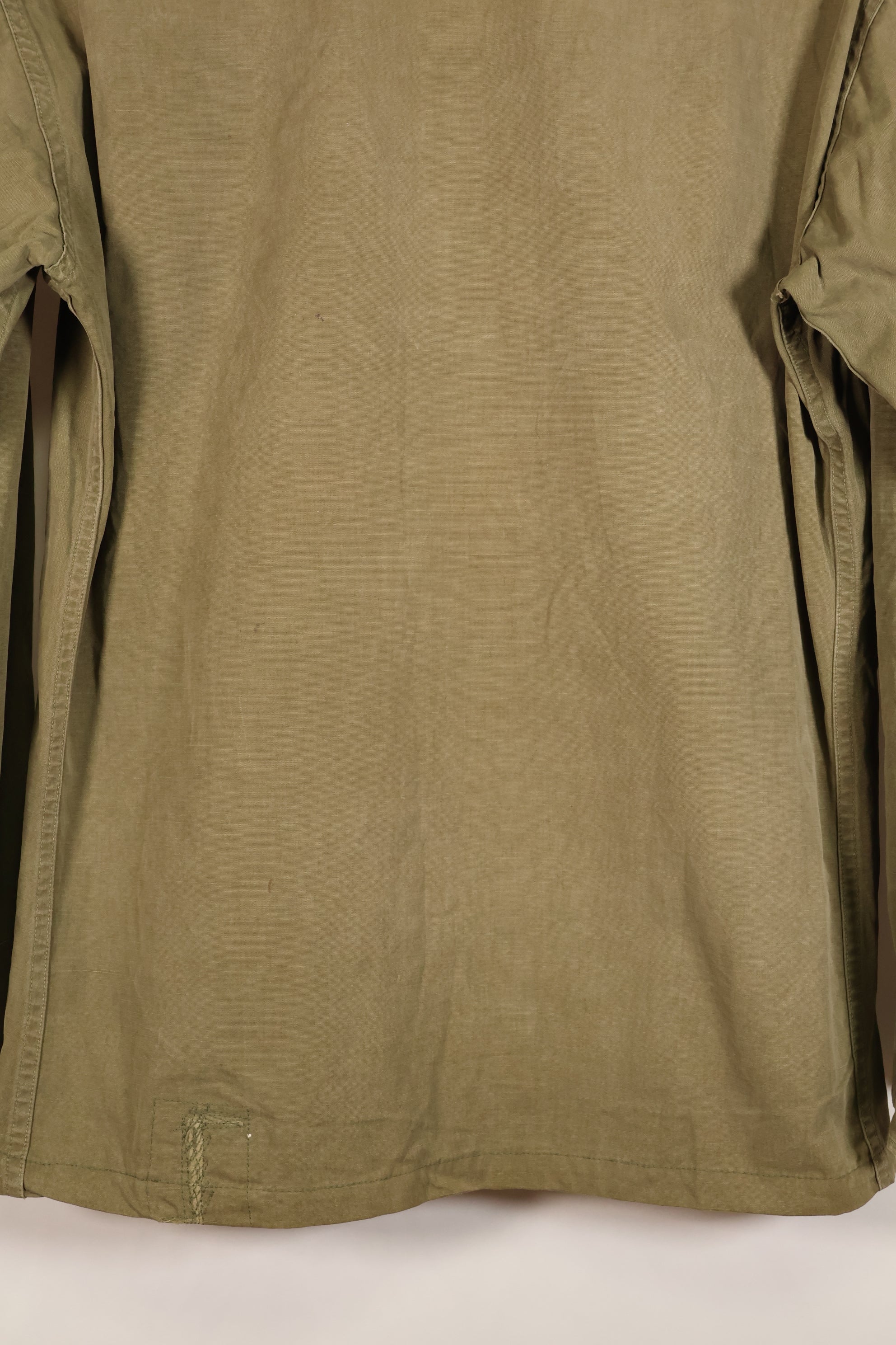 ทศวรรษ 1940, ขนาด M, ต้นแบบ, กองทัพสหรัฐฯ, เสื้อป๊อปลินฝ้ายสำหรับป่า, มือสอง