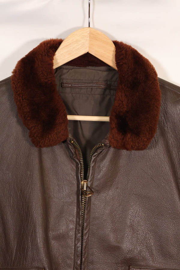 เสื้อแจ็คเก็ต G-1 Flight Jacket ของกองทัพเรือสหรัฐฯ มือสองจากช่วงปี 1950-1960 ไม่มีฉลากสัญญา
