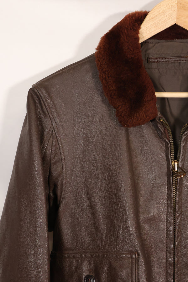 เสื้อแจ็คเก็ต G-1 Flight Jacket ของกองทัพเรือสหรัฐฯ มือสองจากช่วงปี 1950-1960 ไม่มีฉลากสัญญา