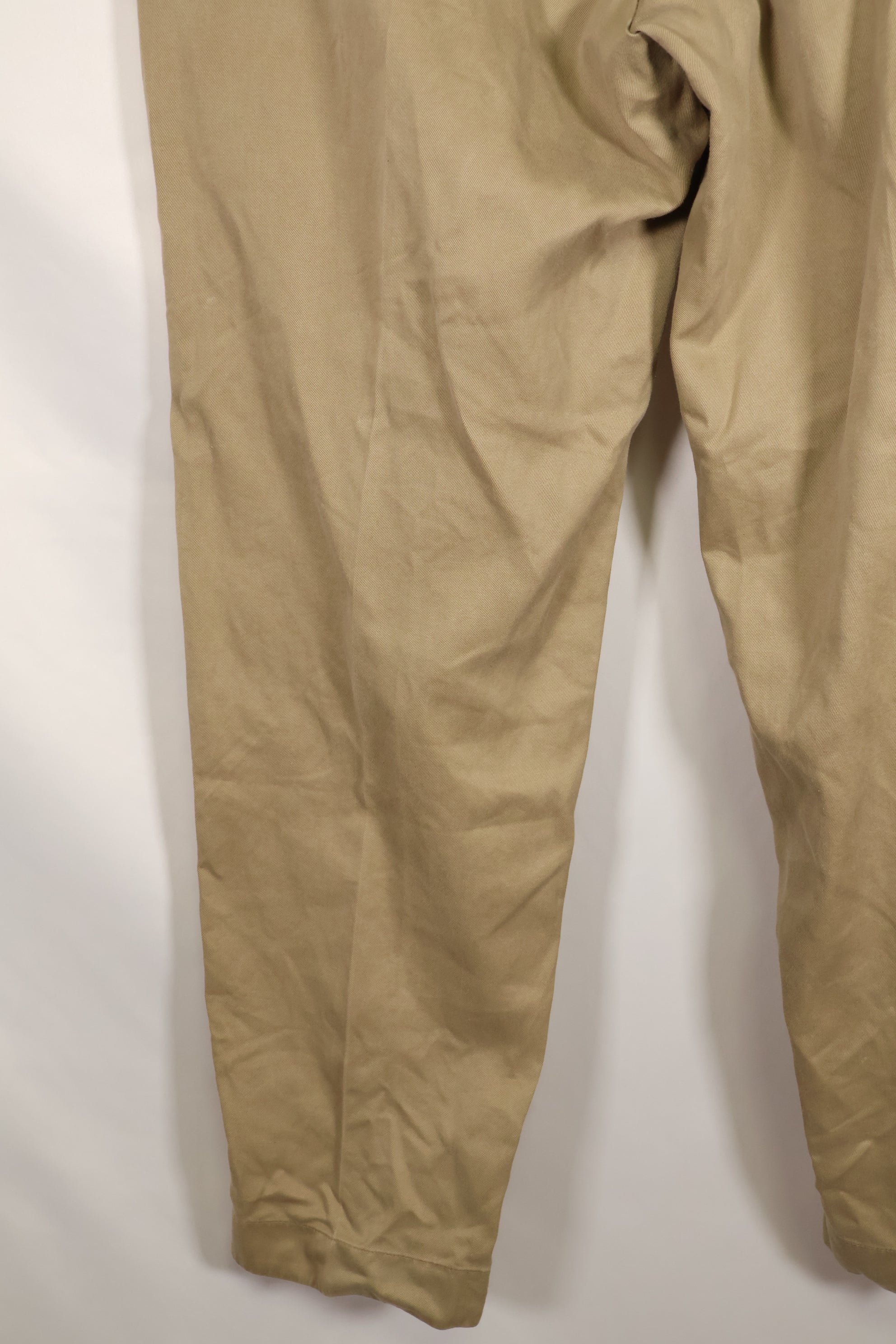 ทศวรรษ 1960 ประมาณ 34-36 ปี กองทัพสหรัฐฯ กางเกงคอตตอน สีเขียวทหารมือสอง