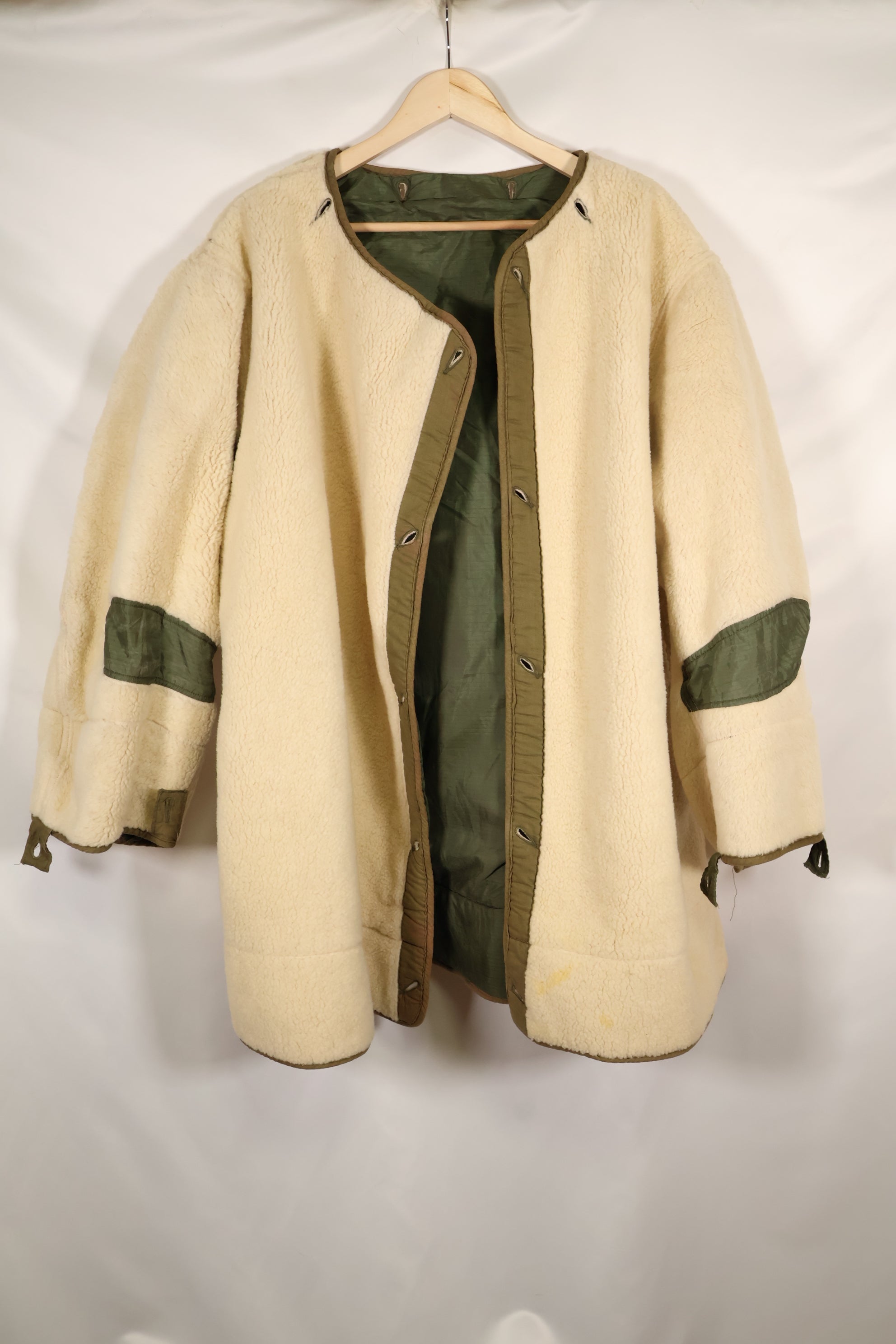 Early 1950s M51 Field Parka with fishtail wool pile liner, used.