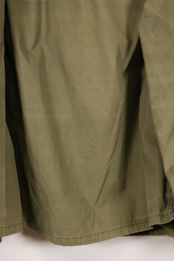 ช่วงต้นทศวรรษ 1970 ขนาดประมาณ MEDIUM รุ่นที่ 3 M65 แจ็คเก็ตสนาม ไม่มีป้ายขนาด สินค้ามือสอง