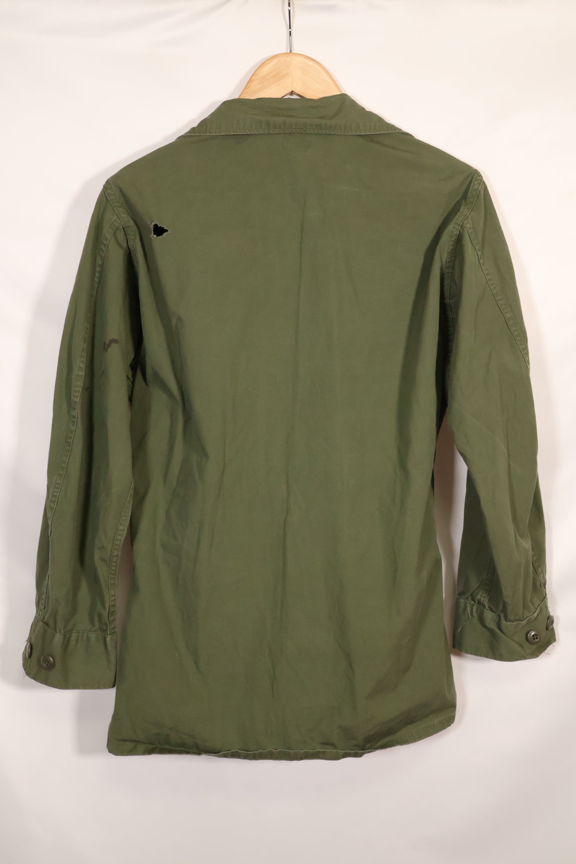 เสื้อแจ็คเก็ต Jungle Fatigue รุ่น SR 2nd Model ประมาณปี 1966-67 (ไม่มี Epaulettes) - มือสอง