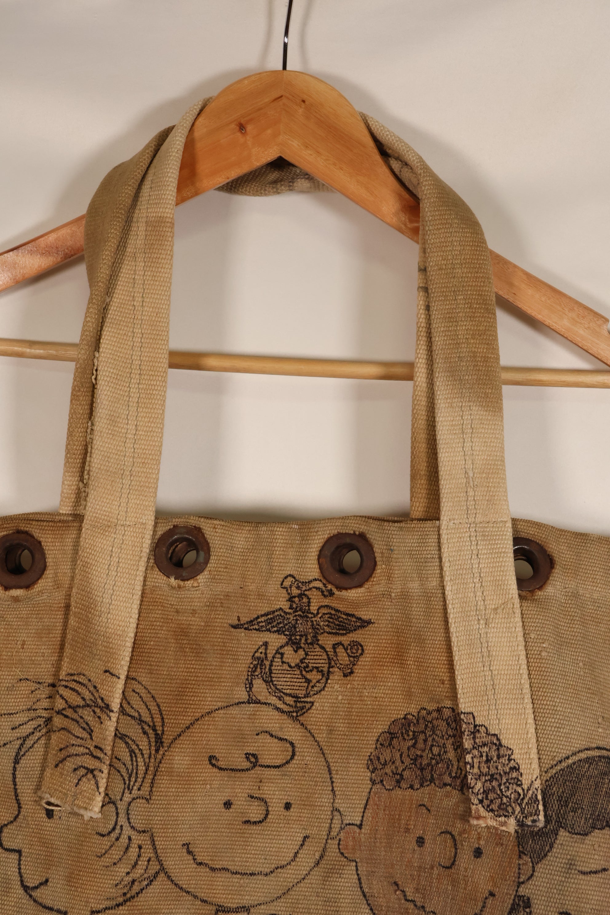 สินค้าสั่งทำพิเศษ: กระเป๋าดัฟเฟิลกองทัพเรือสหรัฐฯ สมัยสงครามโลกครั้งที่ 2 ปรับแต่งใหม่ ลายเสือ พร้อมลายสนูปปี้ ผลิตโดย LA Kitzfitz