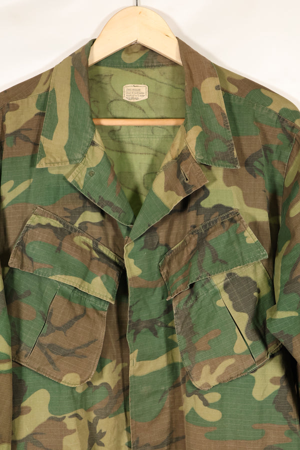 1968 Contract L-R Ripstop ERDL Camouflage Jungle Fatigue Jacket in good used condition