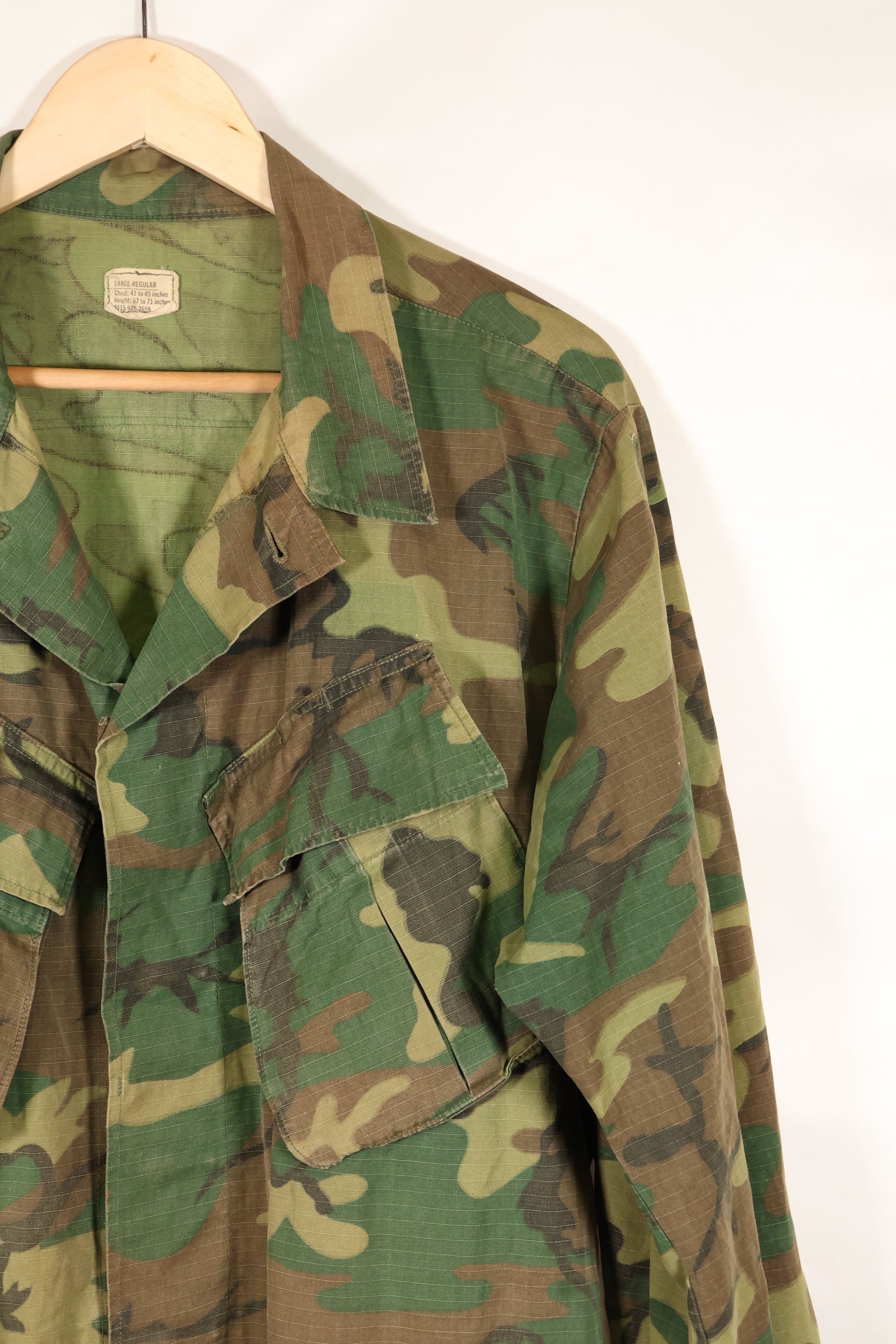 1968 Contract L-R Ripstop ERDL Camouflage Jungle Fatigue Jacket in good used condition