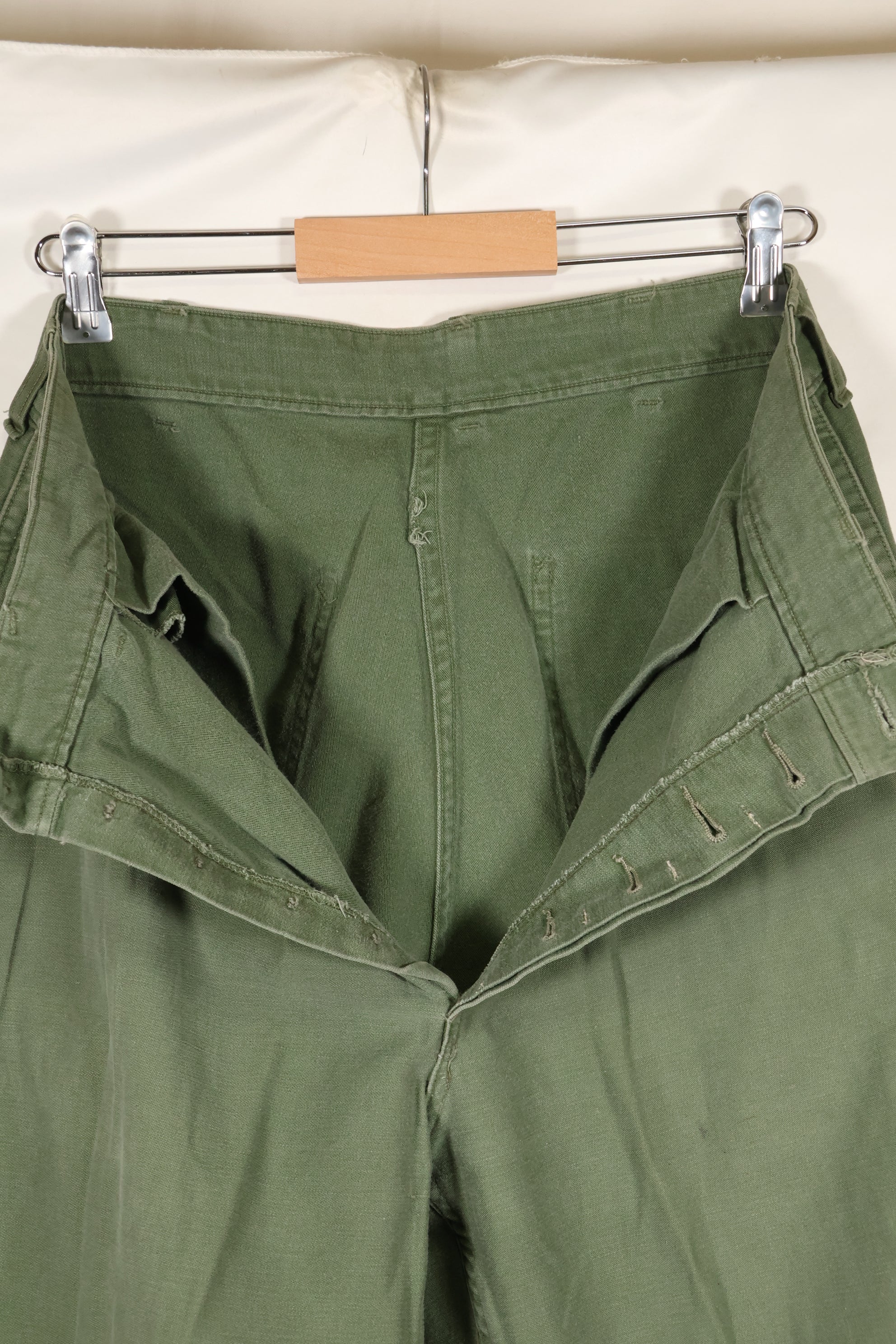 1960's lot, estimated 34 degrees USMC P-56 utility pants, used.