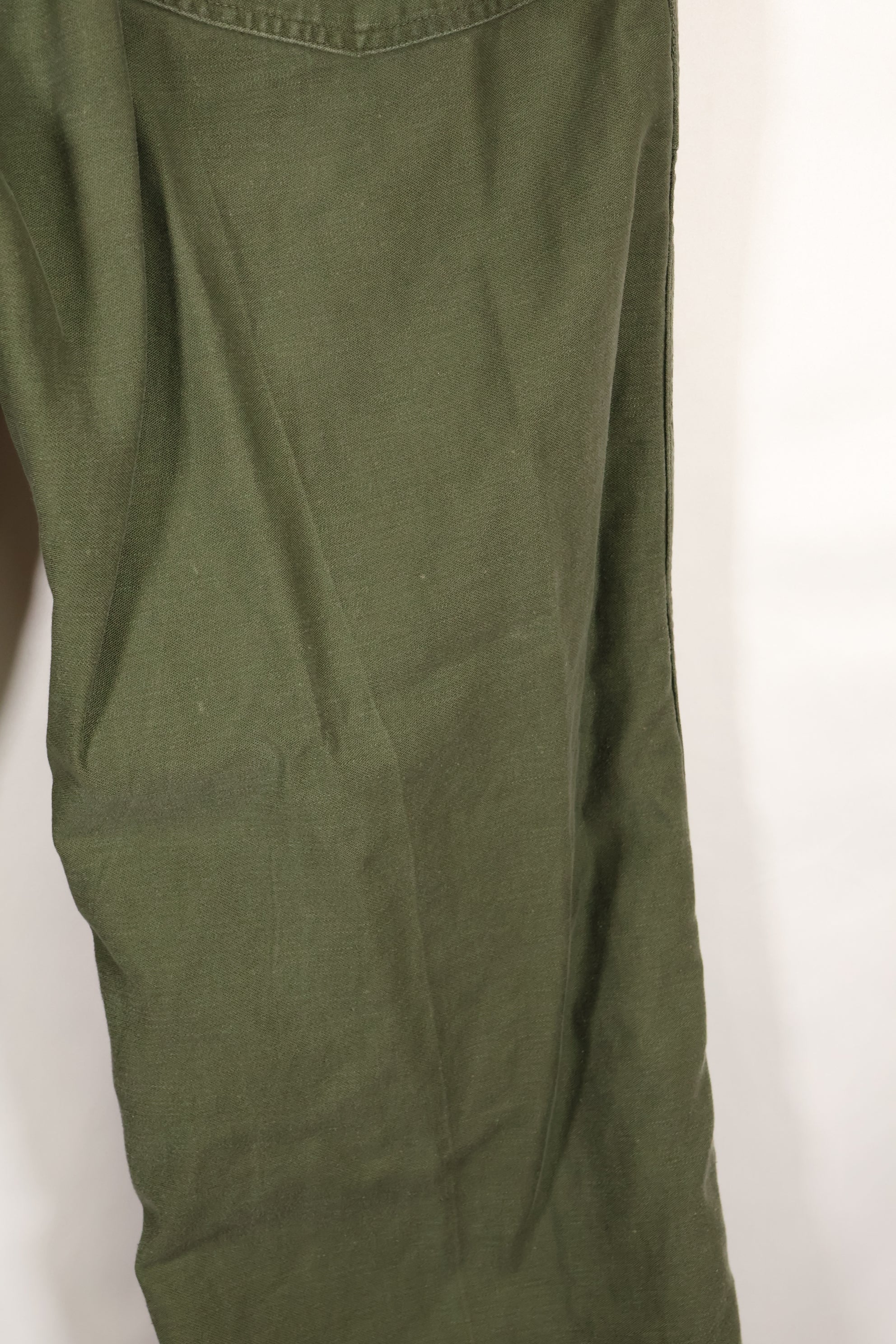 ช่วงต้นทศวรรษ 1960 ประมาณ 34 OG-107 กางเกงยูทิลิตี้ กางเกงเบเกอร์ สินค้ามือสอง