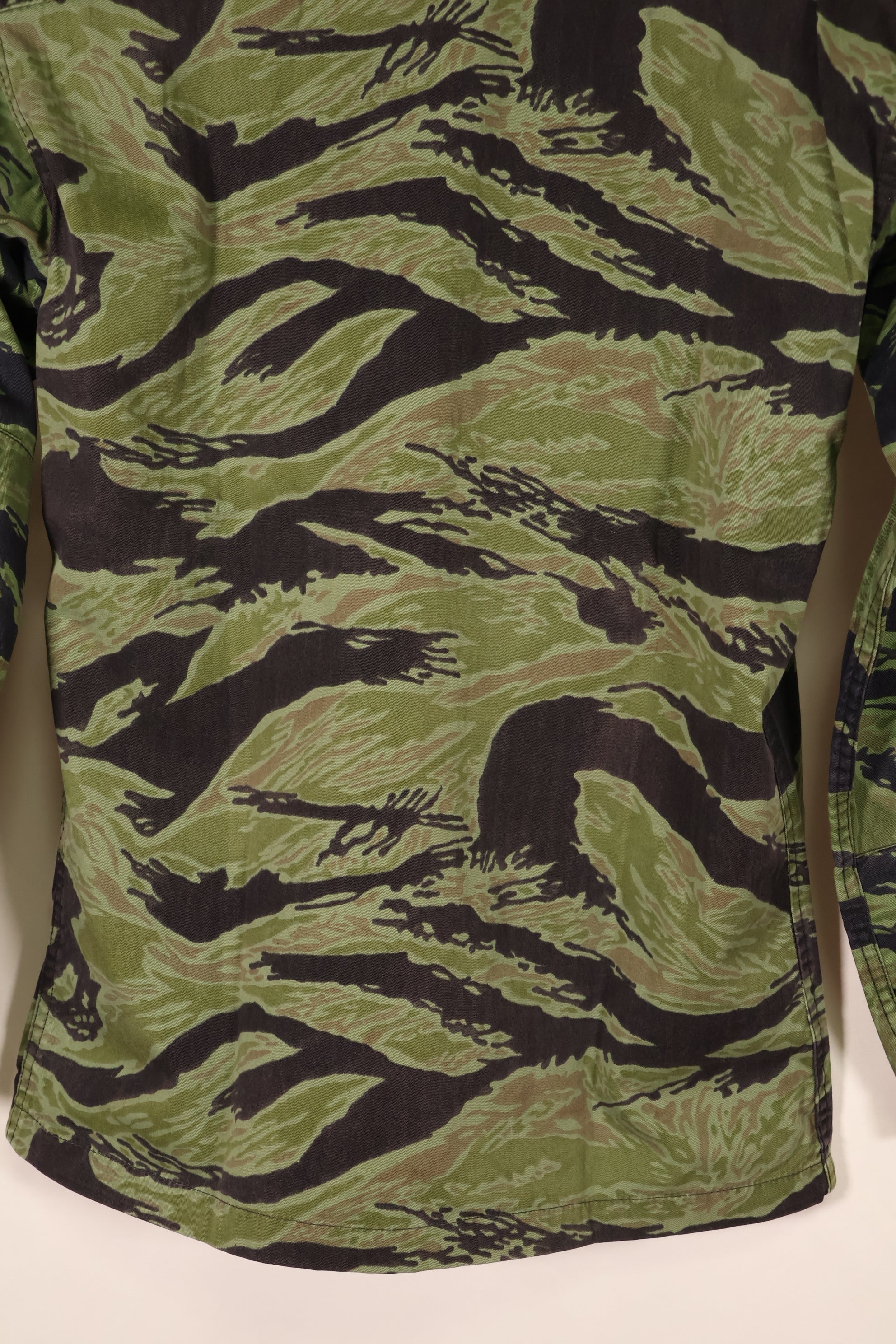 Late 1960s, South Vietnamese Marine Corps (VNMC), 4th Pattern, Sea Wave, Tiger Stripe Shirt, Used