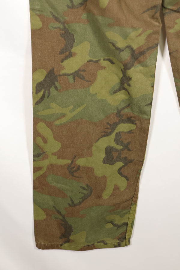 ทศวรรษ 1960 ลายพรางอินวิซิเบิลลีฟ กองทัพบกสหรัฐฯ กางเกงยูทิลิตี้แบบตัด เกือบไม่เคยใช้