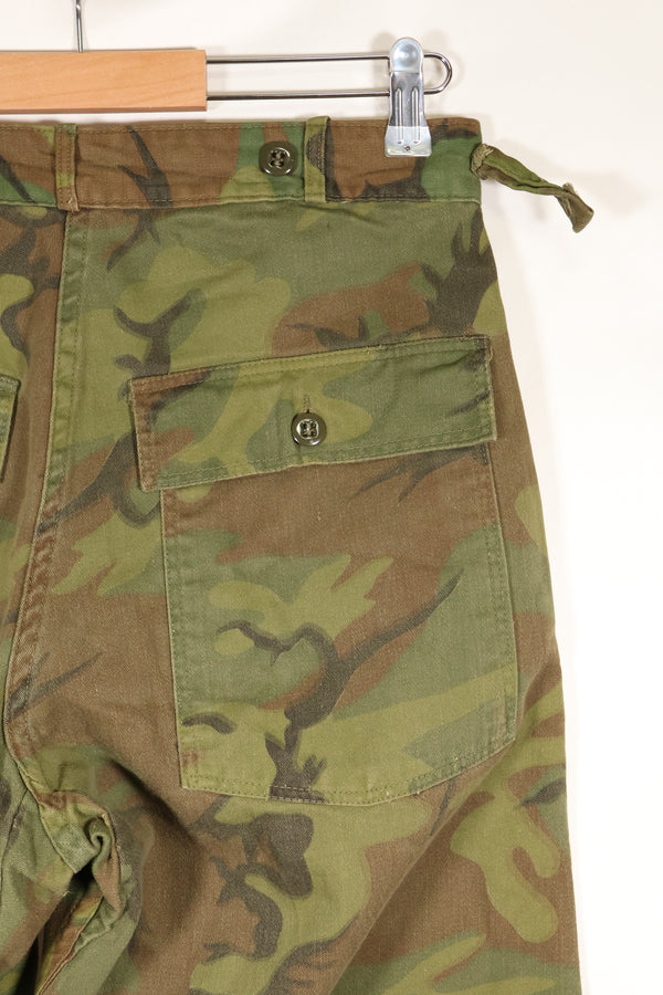 ทศวรรษ 1960 ลายพรางอินวิซิเบิลลีฟ กองทัพบกสหรัฐฯ กางเกงยูทิลิตี้แบบตัด เกือบไม่เคยใช้