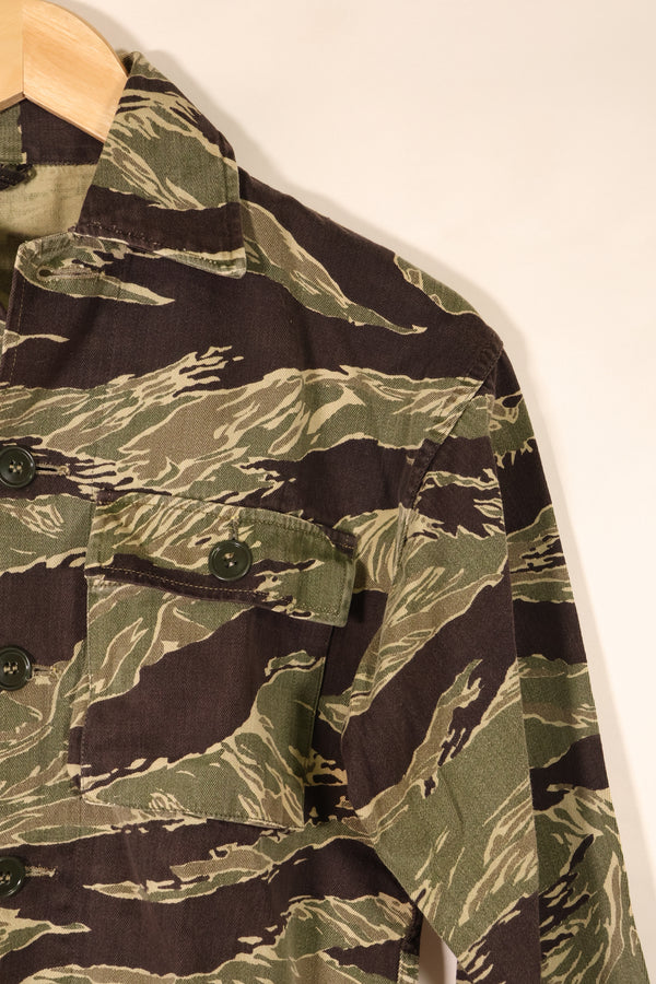 ประมาณปี 1965–65   ลายเสือโอกินาวา   JWD   ลายเสือ   ทรงเอเชีย   เสื้อเชิ้ต   มือสอง