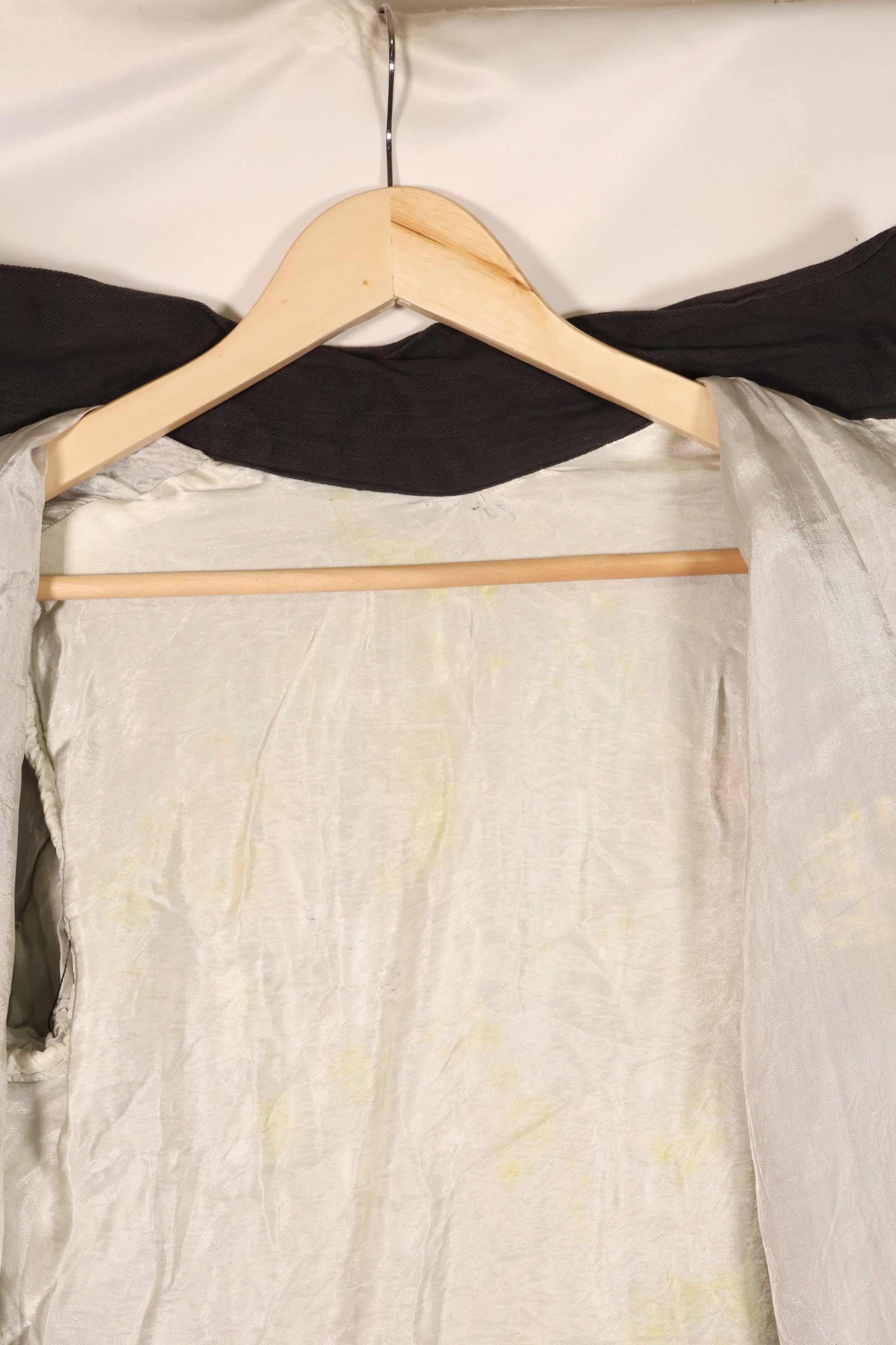 1968-1969 Vietnam War Tour Jacket Viet Jean, good condition, used.