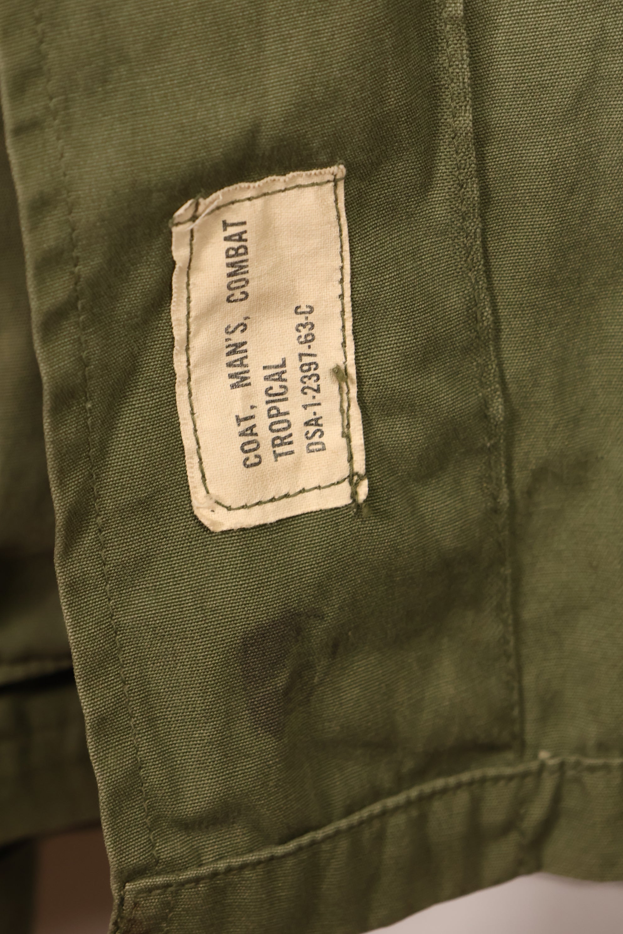แจ็กเก็ตสนามแบบ Jungle Fatigue รุ่นแรก L-L ปี 1963 – ได้ซ่อมแซมแล้ว – มือสอง