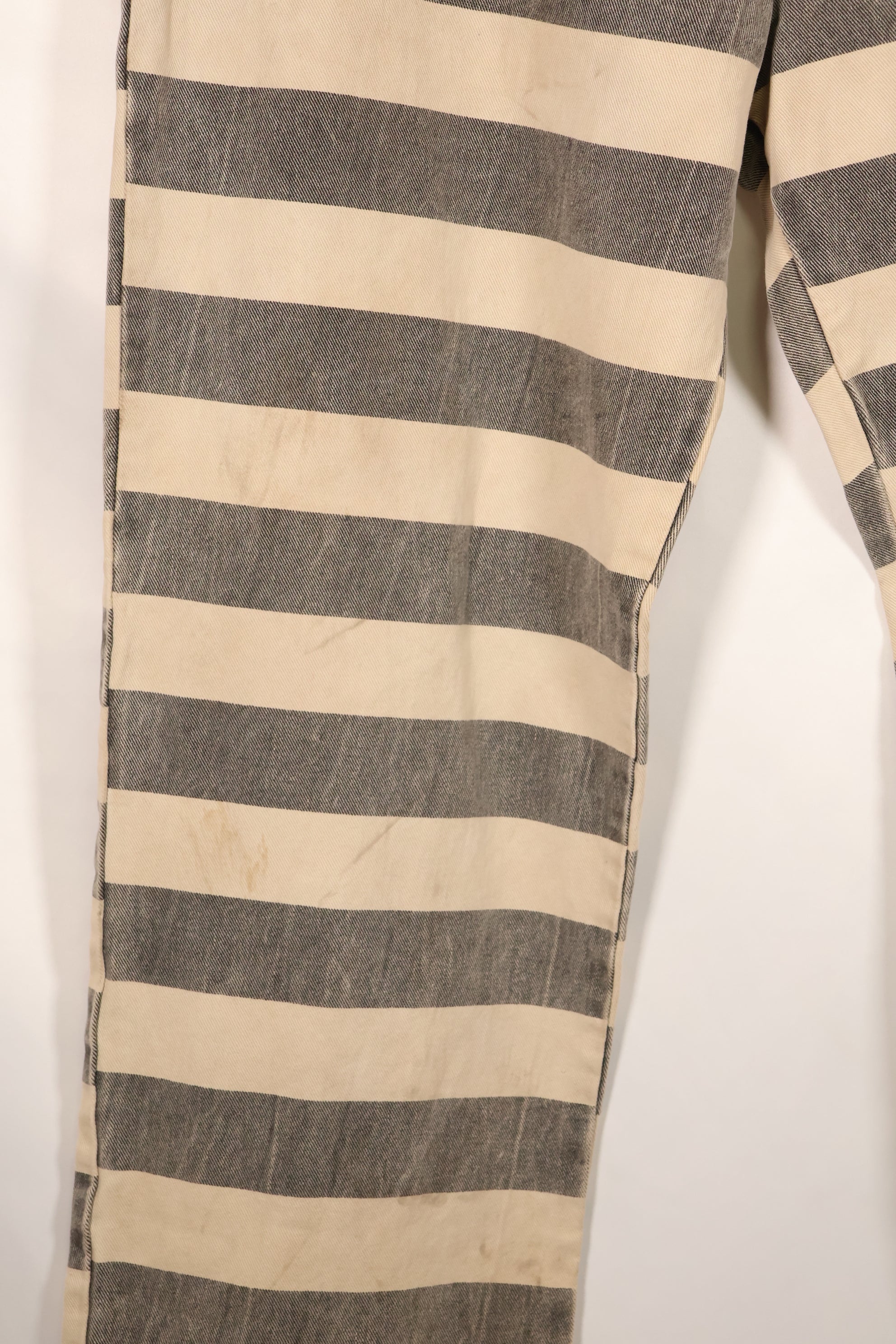 ช่วงปี 1930-1940 เสื้อผ้าคอสตูมภาพยนตร์ฮอลลีวูด สหรัฐอเมริกา กางเกงนักโทษ กางเกงนักโทษมือสอง