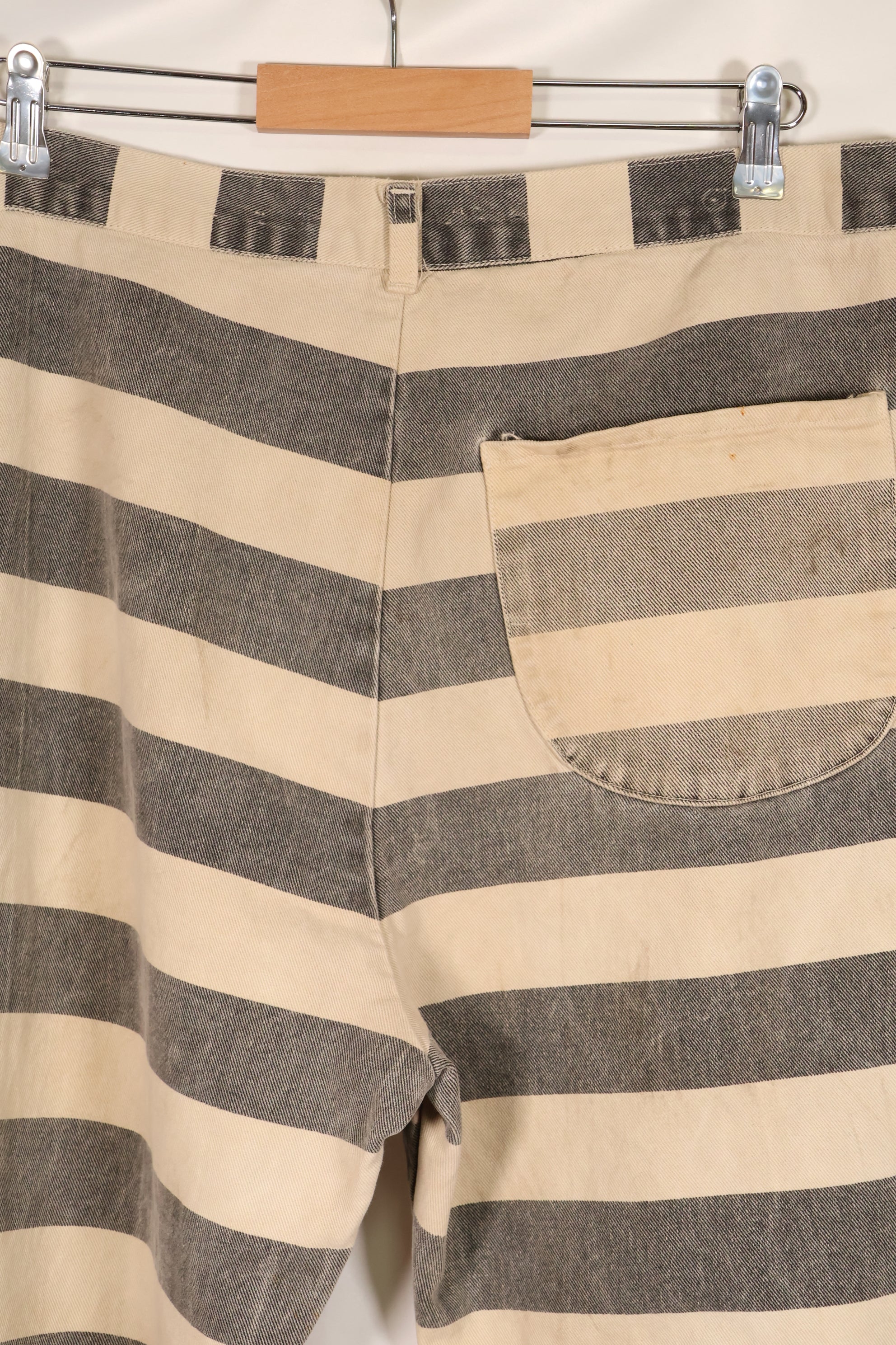 ช่วงปี 1930-1940 เสื้อผ้าคอสตูมภาพยนตร์ฮอลลีวูด สหรัฐอเมริกา กางเกงนักโทษ กางเกงนักโทษมือสอง