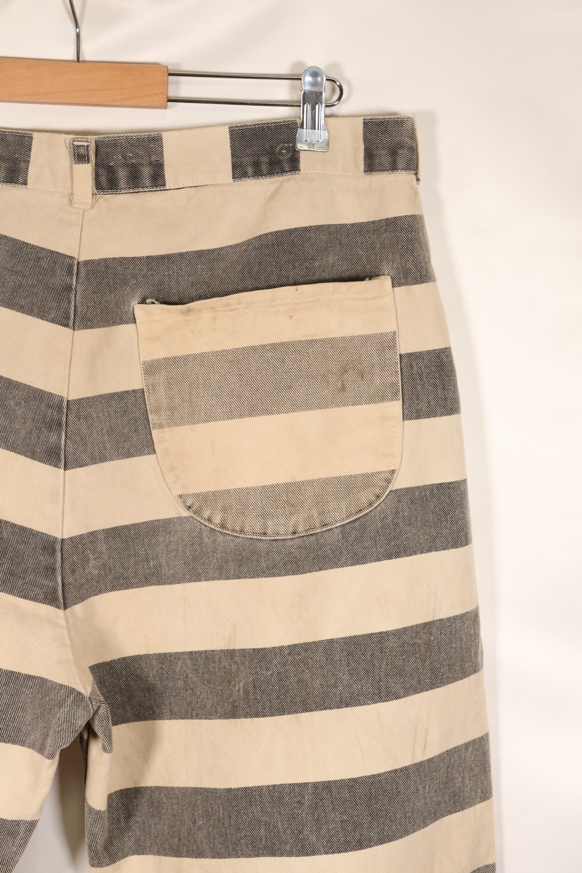 ช่วงปี 1930-1940 เสื้อผ้าคอสตูมภาพยนตร์ฮอลลีวูด สหรัฐอเมริกา กางเกงนักโทษ กางเกงนักโทษมือสอง