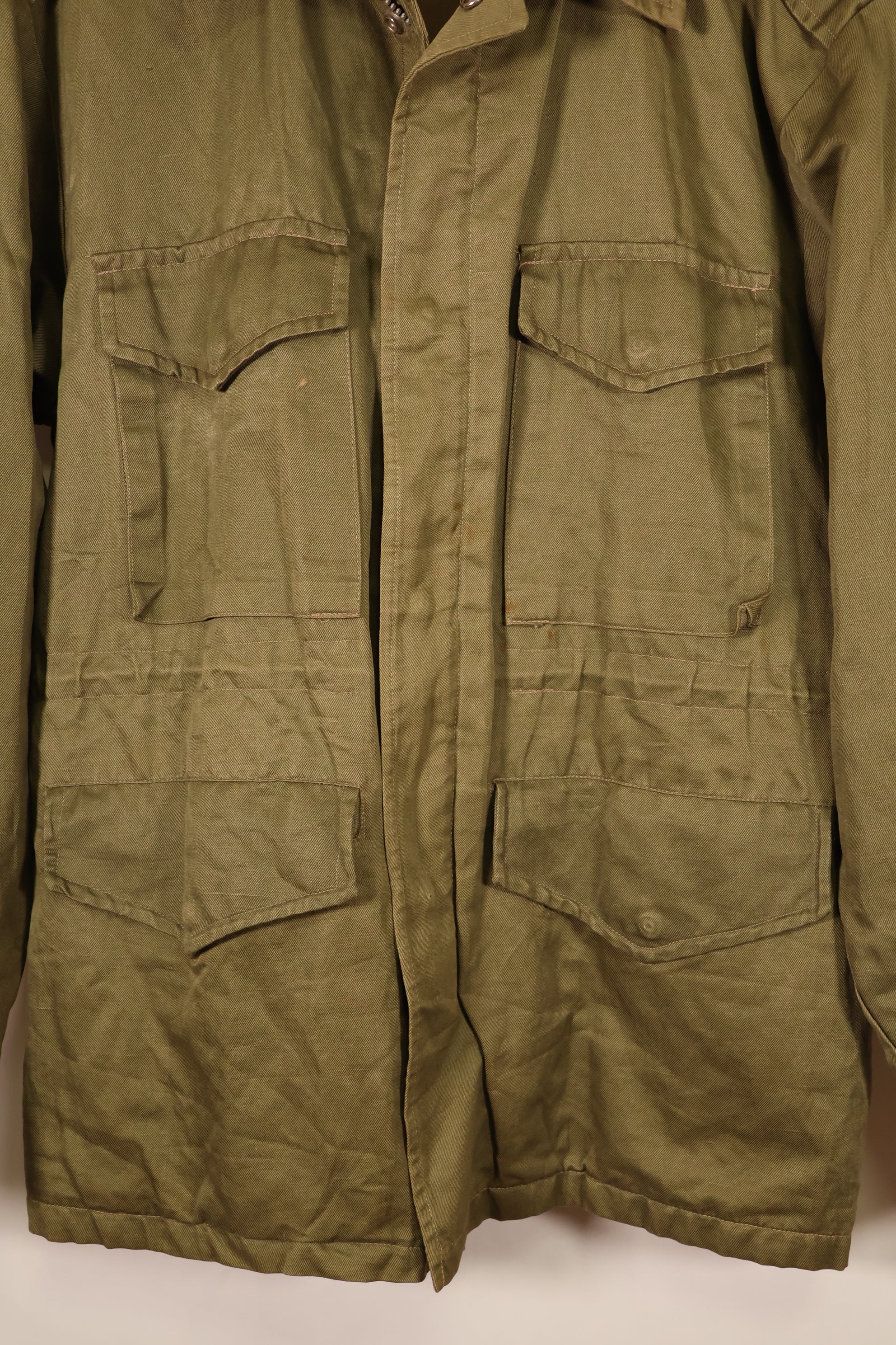 ปลายทศวรรษ 1940, ผลิตในญี่ปุ่น, ขนาด M, แจ็กเก็ตสนาม M-1943 ของกองทัพสหรัฐฯ, ผลิตโดย Tokal, มือสอง