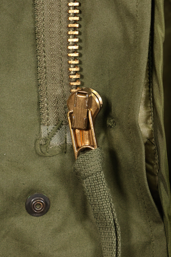 สัญญาปี 1973 &amp; สัญญาปี 1983 เสื้อฮู้ด M-R M65 เสื้อฮู้ดแบบหางปลา เสื้อฮู้ดแบบหางปลา แทบไม่เคยใช้