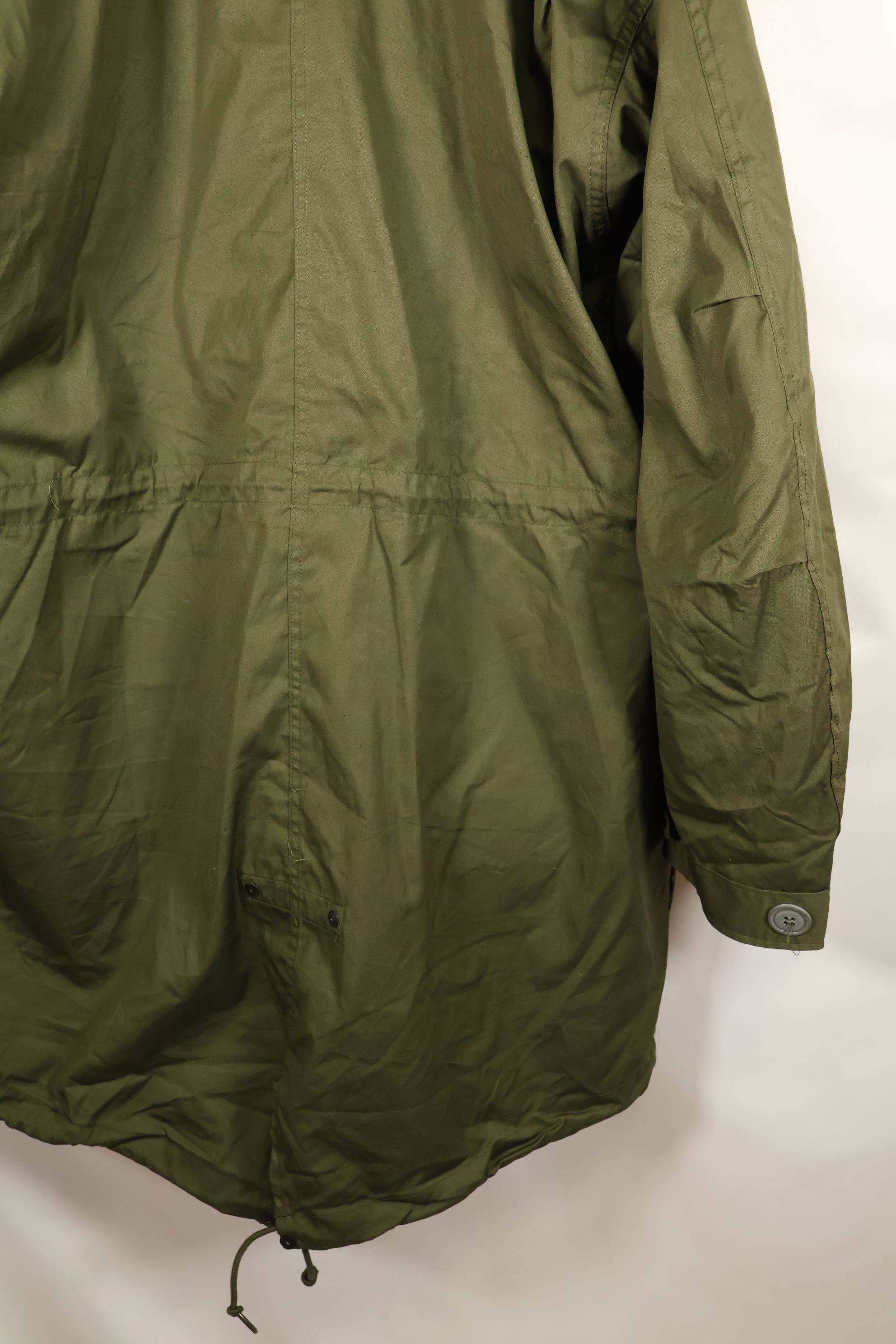 สัญญาปี 1973 & สัญญาปี 1983 เสื้อฮู้ด M-R M65 เสื้อฮู้ดแบบหางปลา เสื้อฮู้ดแบบหางปลา แทบไม่เคยใช้