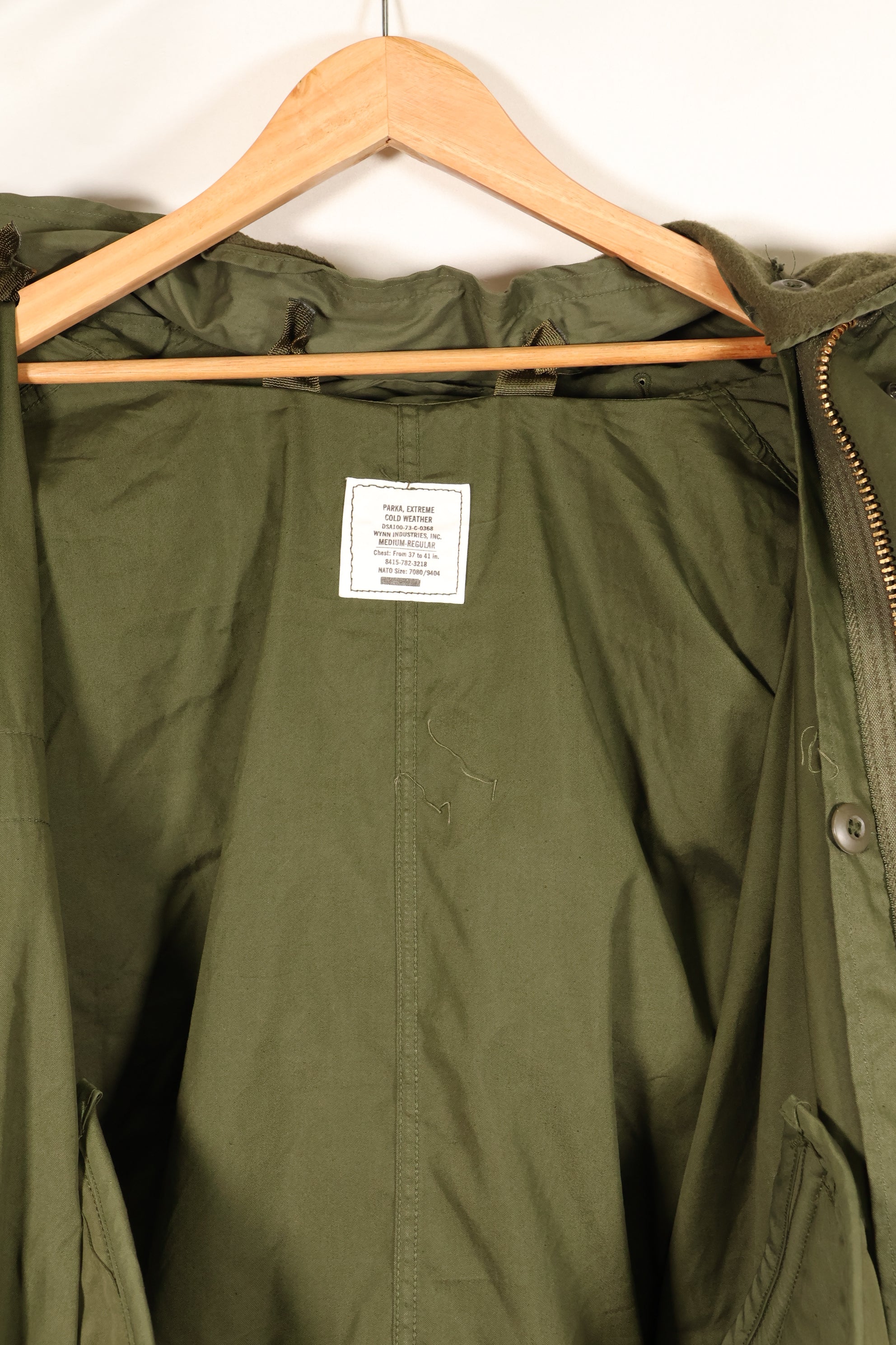 สัญญาปี 1973 & สัญญาปี 1983 เสื้อฮู้ด M-R M65 เสื้อฮู้ดแบบหางปลา เสื้อฮู้ดแบบหางปลา แทบไม่เคยใช้