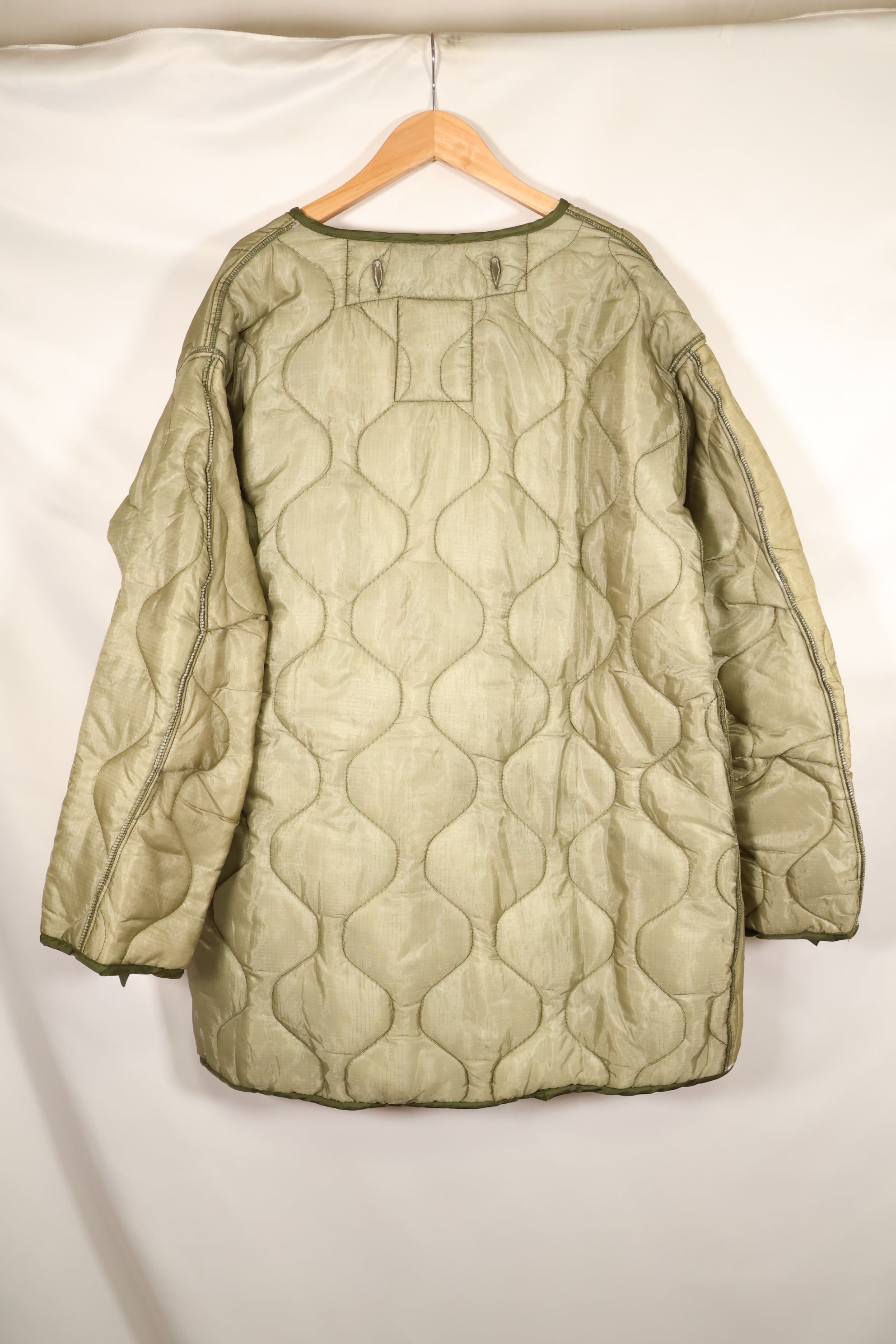 สัญญาปี 1973 & สัญญาปี 1983 เสื้อฮู้ด M-R M65 เสื้อฮู้ดแบบหางปลา เสื้อฮู้ดแบบหางปลา แทบไม่เคยใช้