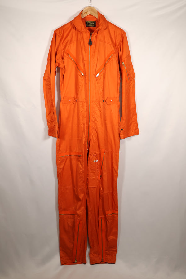 実物　1961年製　アメリカ空軍　USAF K2-B　未使用品　レスキューオレンジ色