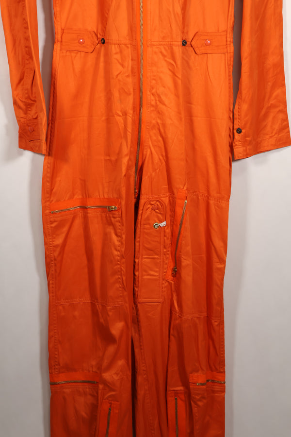 実物　1961年製　アメリカ空軍　USAF K2-B　未使用品　レスキューオレンジ色