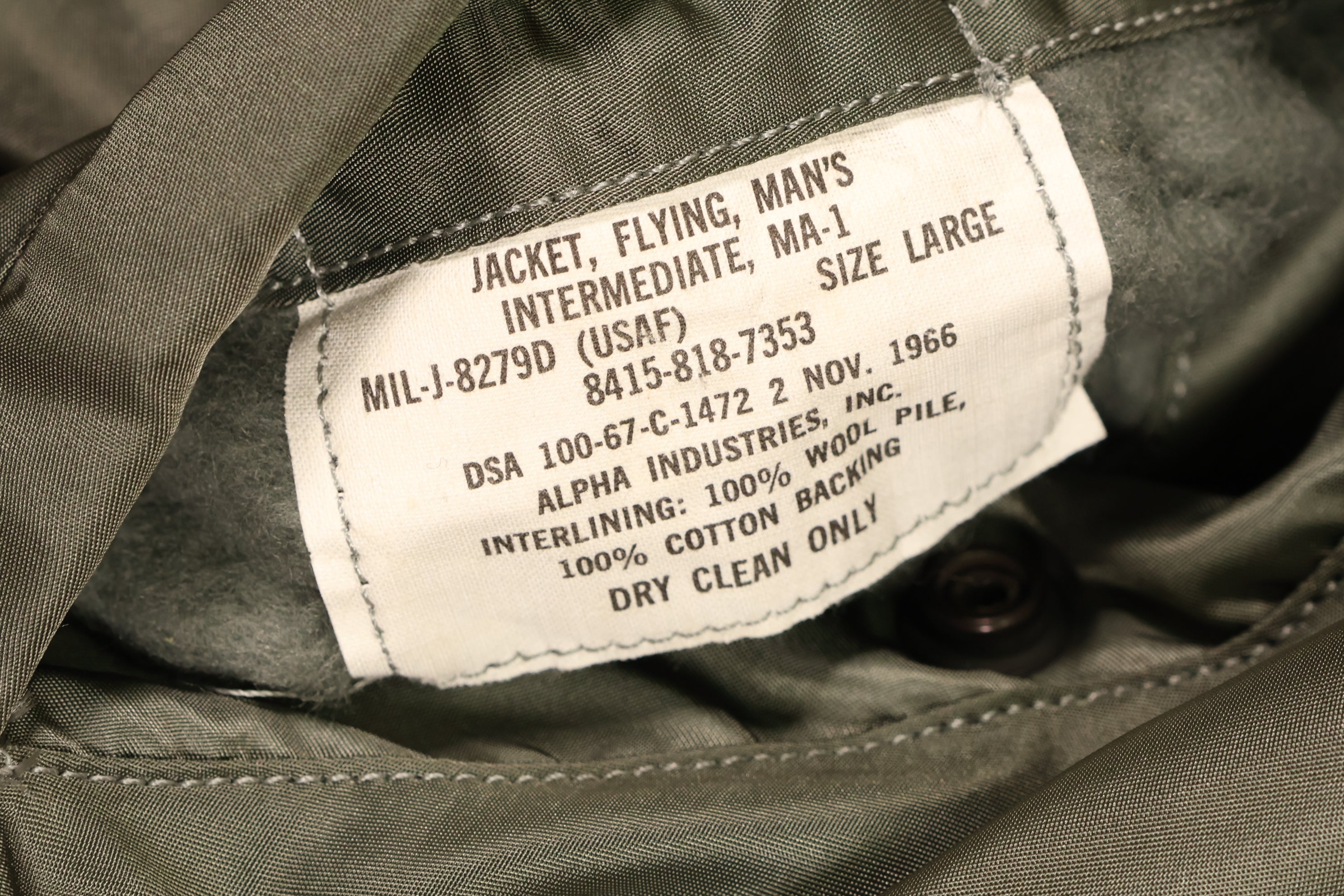 สัญญาปี 1966, ขนาดใหญ่, กองทัพอากาศสหรัฐอเมริกา (USAF), แจ็กเก็ตบิน MA-1, แทบไม่ได้ใช้, สภาพดี