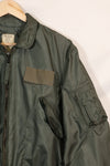 เสื้อแจ็คเก็ตนักบิน CWU-36P ขนาดใหญ่ของกองทัพเรือสหรัฐฯ ปี 1977