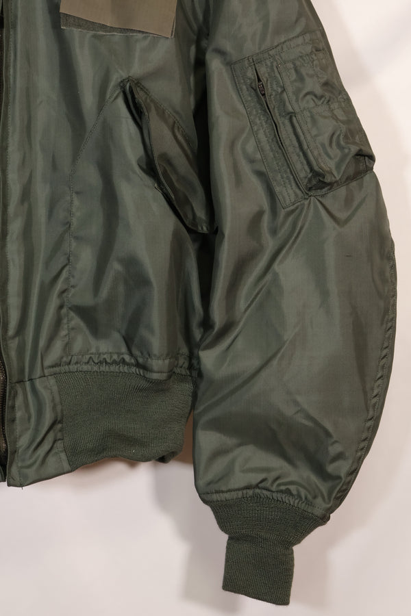 เสื้อแจ็คเก็ตนักบิน CWU-36P ขนาดใหญ่ของกองทัพเรือสหรัฐฯ ปี 1977