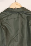 เสื้อแจ็คเก็ตนักบิน CWU-36P ขนาดใหญ่ของกองทัพเรือสหรัฐฯ ปี 1977