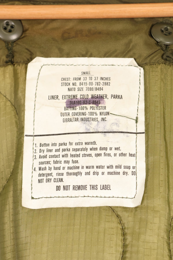 หลายล็อตหลายปี SMALL M65 เสื้อฮู้ดฟิลด์ เสื้อฮู้ดหางปลา สภาพดี มือสอง B