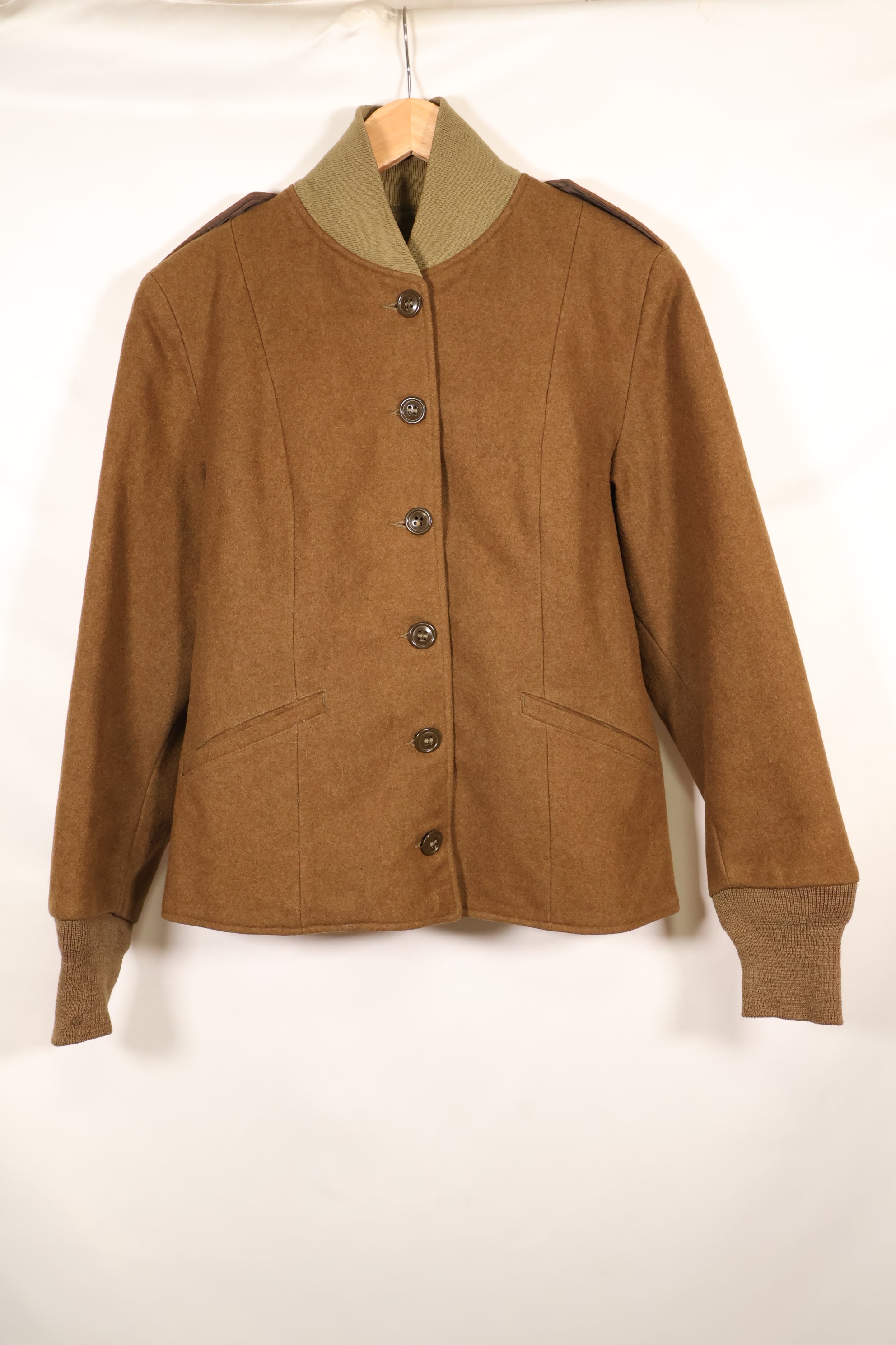 1940s สงครามโลกครั้งที่ 2 WAC กองทัพบกสหรัฐฯ เสื้อแจ็คเก็ตสนามสำหรับทหารหญิง สินค้ามือสอง