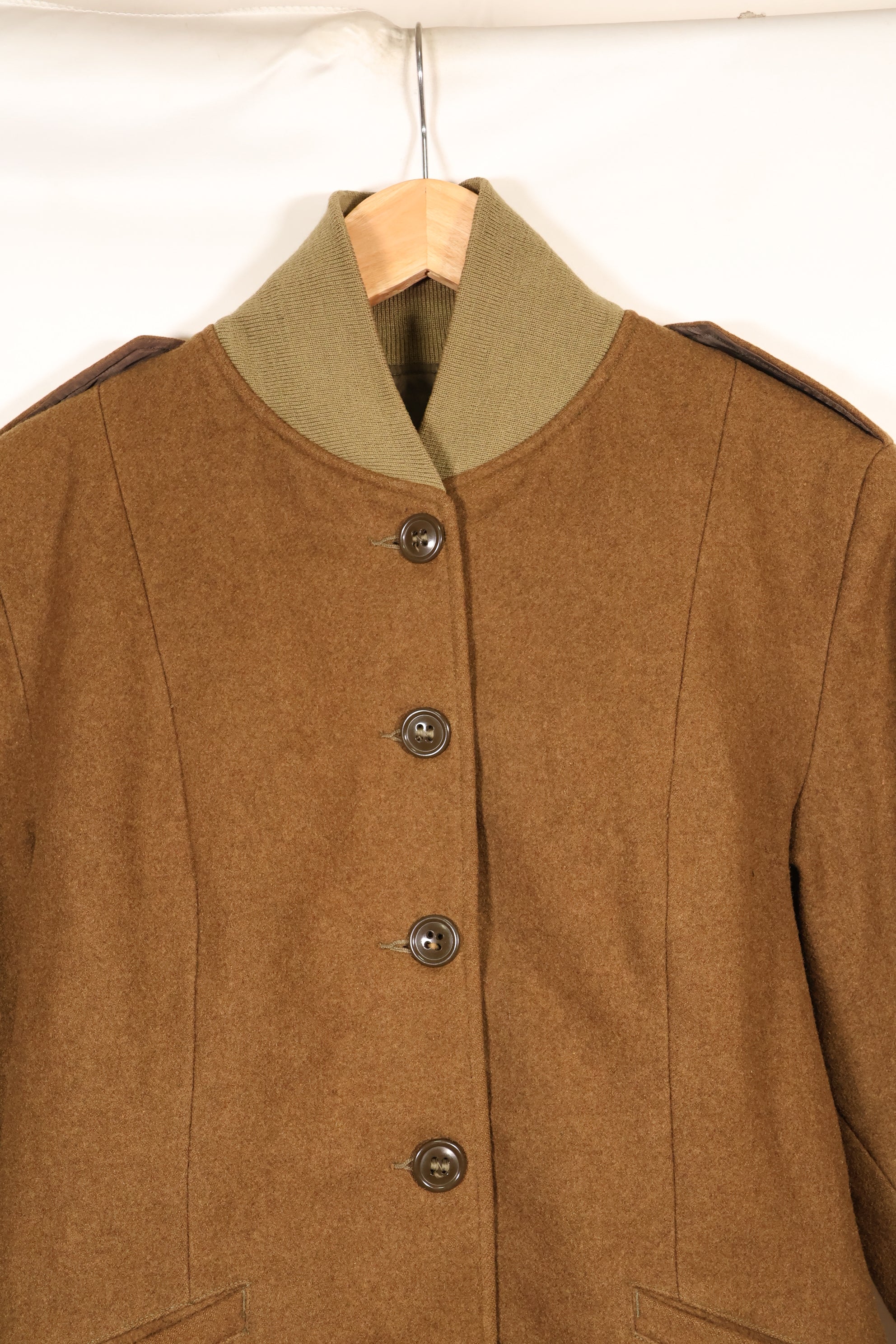 1940s สงครามโลกครั้งที่ 2 WAC กองทัพบกสหรัฐฯ เสื้อแจ็คเก็ตสนามสำหรับทหารหญิง สินค้ามือสอง