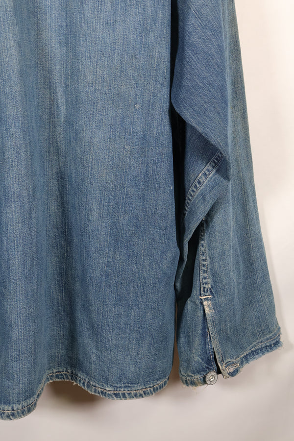 1930s U.S. Army denim pullover shirt, 3 buttons, used.