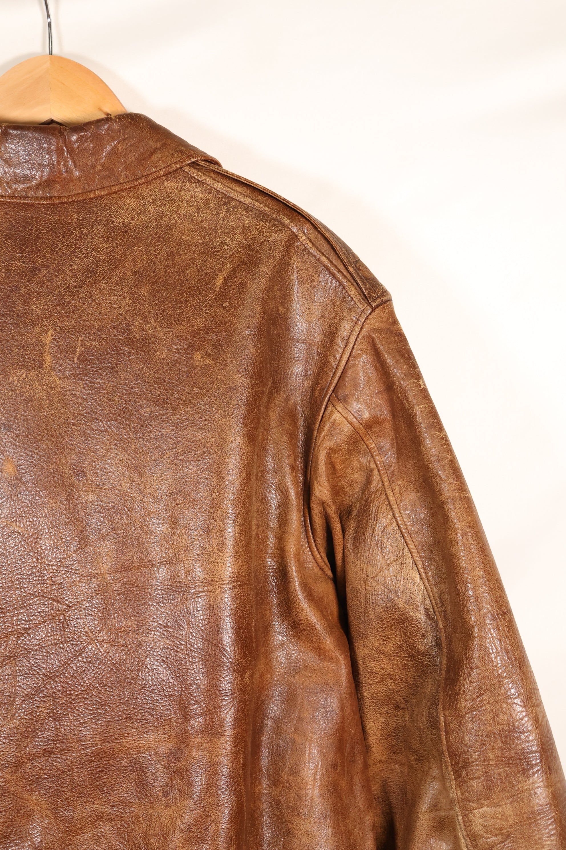 ทศวรรษ 1940 ขนาด 42 USAAF A-2 แจ็คเก็ตบิน Rough Wear Clothing Co. สินค้ามือสอง