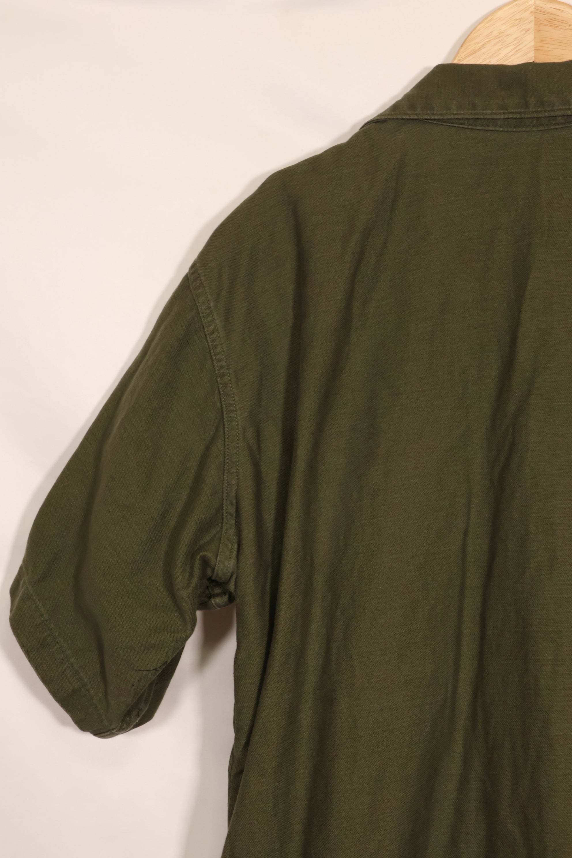 1967年契約　17 1/2 × 36 USMC　アメリカ海兵隊　半袖　OG-107 ユーティリティシャツ　中古品　大きめサイズ