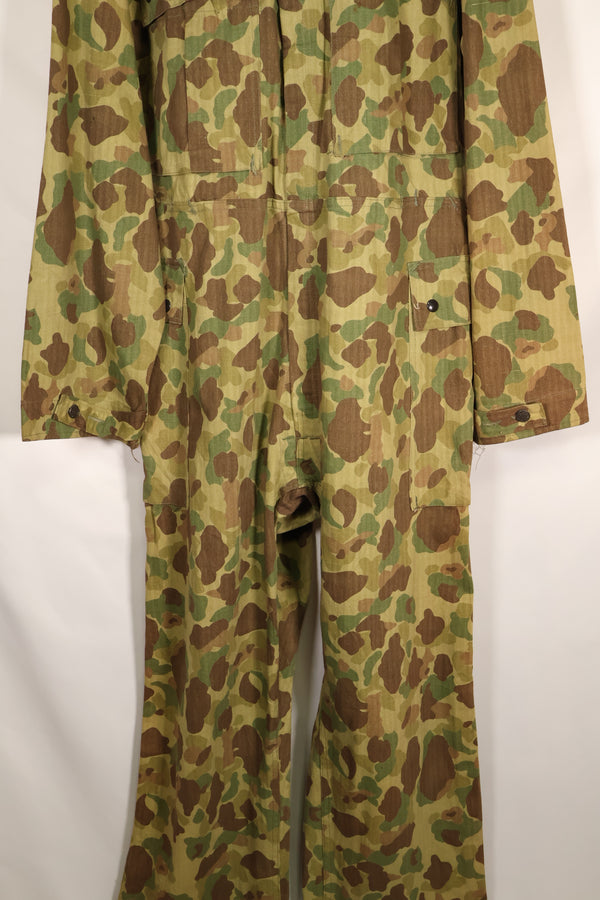 1940s U.S. Army &amp; Marine Corps Frogskin camouflage coveralls in good condition.