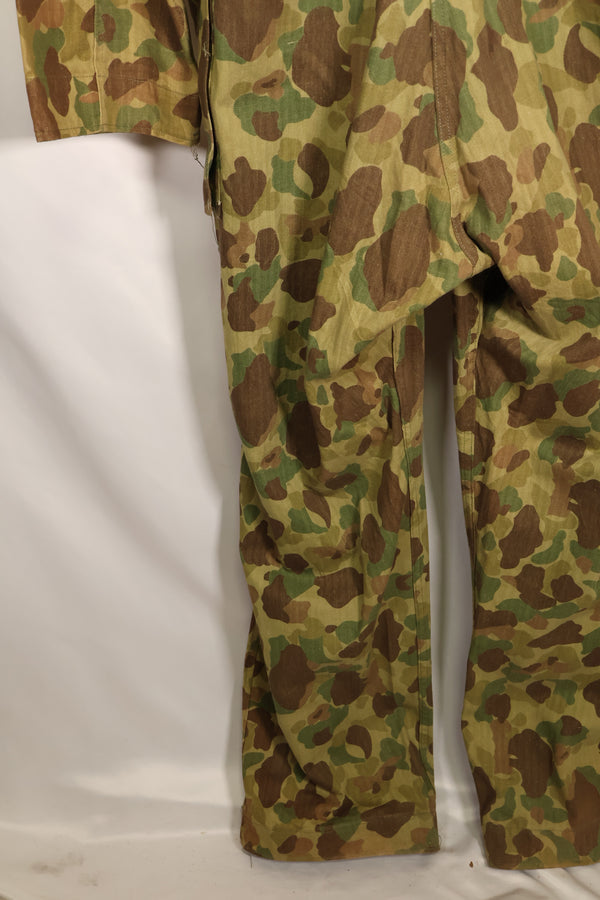 1940s U.S. Army &amp; Marine Corps Frogskin camouflage coveralls in good condition.