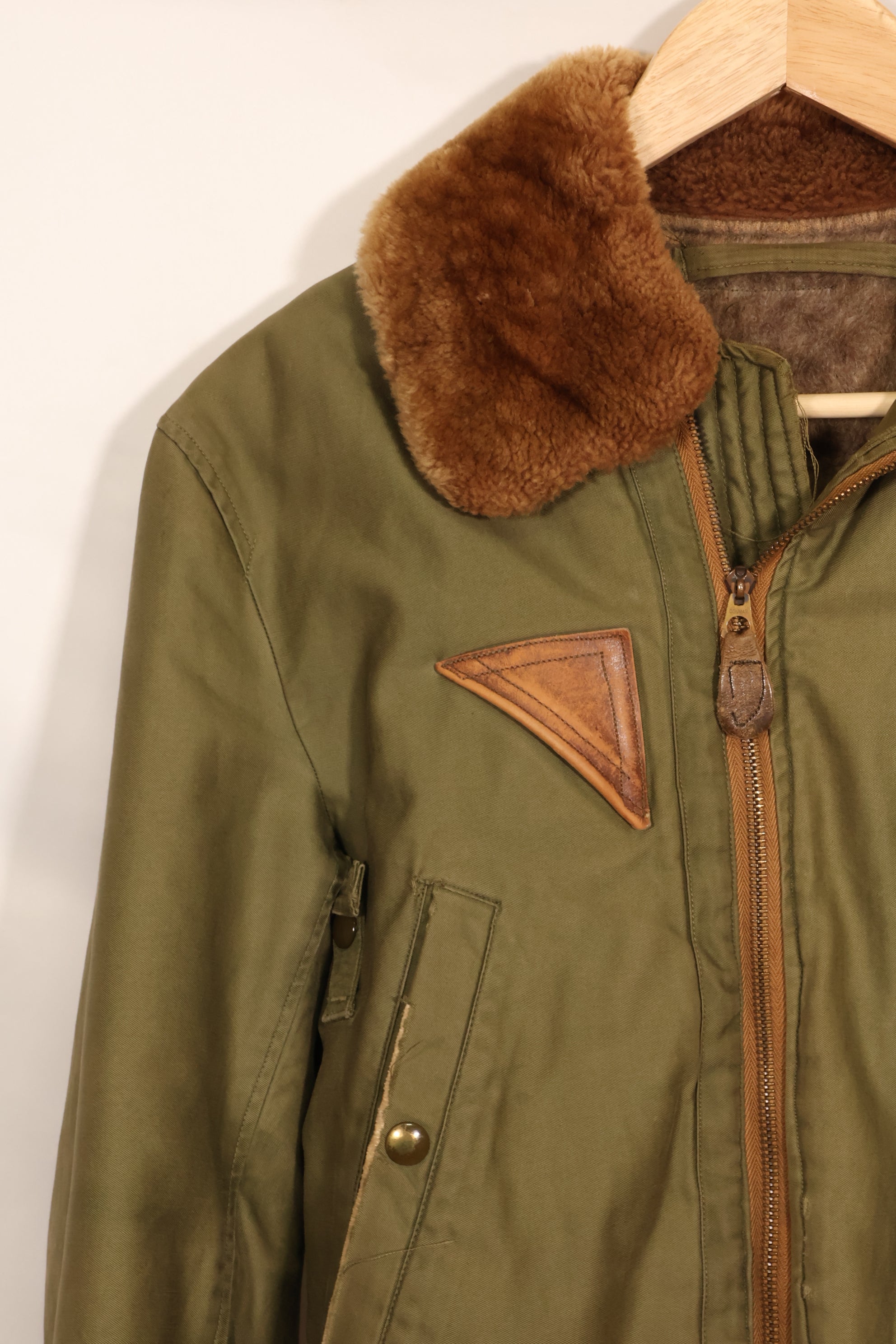เสื้อแจ็คเก็ตนักบิน B-15A ของกองทัพอากาศสหรัฐฯ ราวปี 1944 สภาพดี