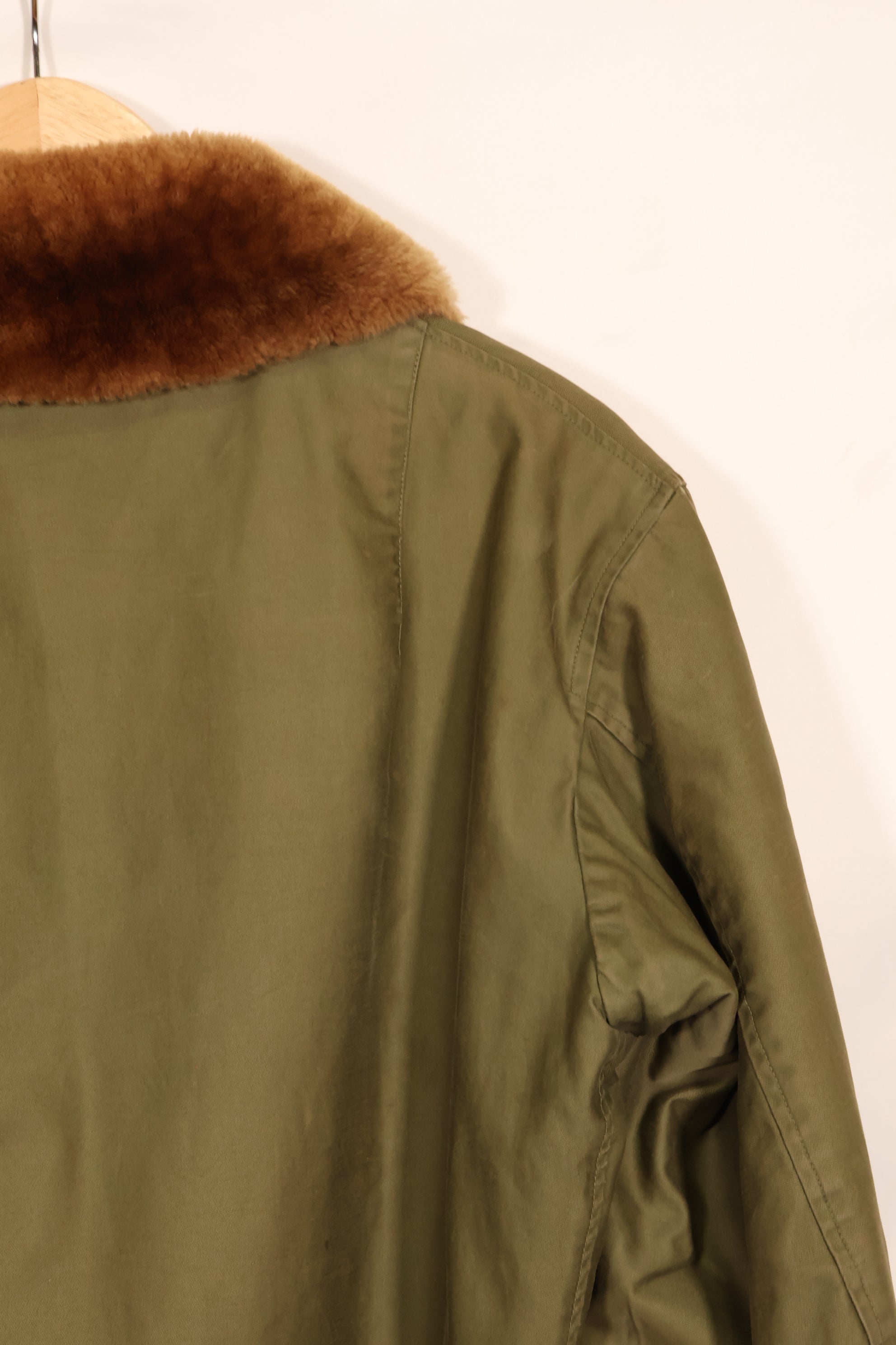เสื้อแจ็คเก็ตนักบิน B-15A ของกองทัพอากาศสหรัฐฯ ราวปี 1944 สภาพดี
