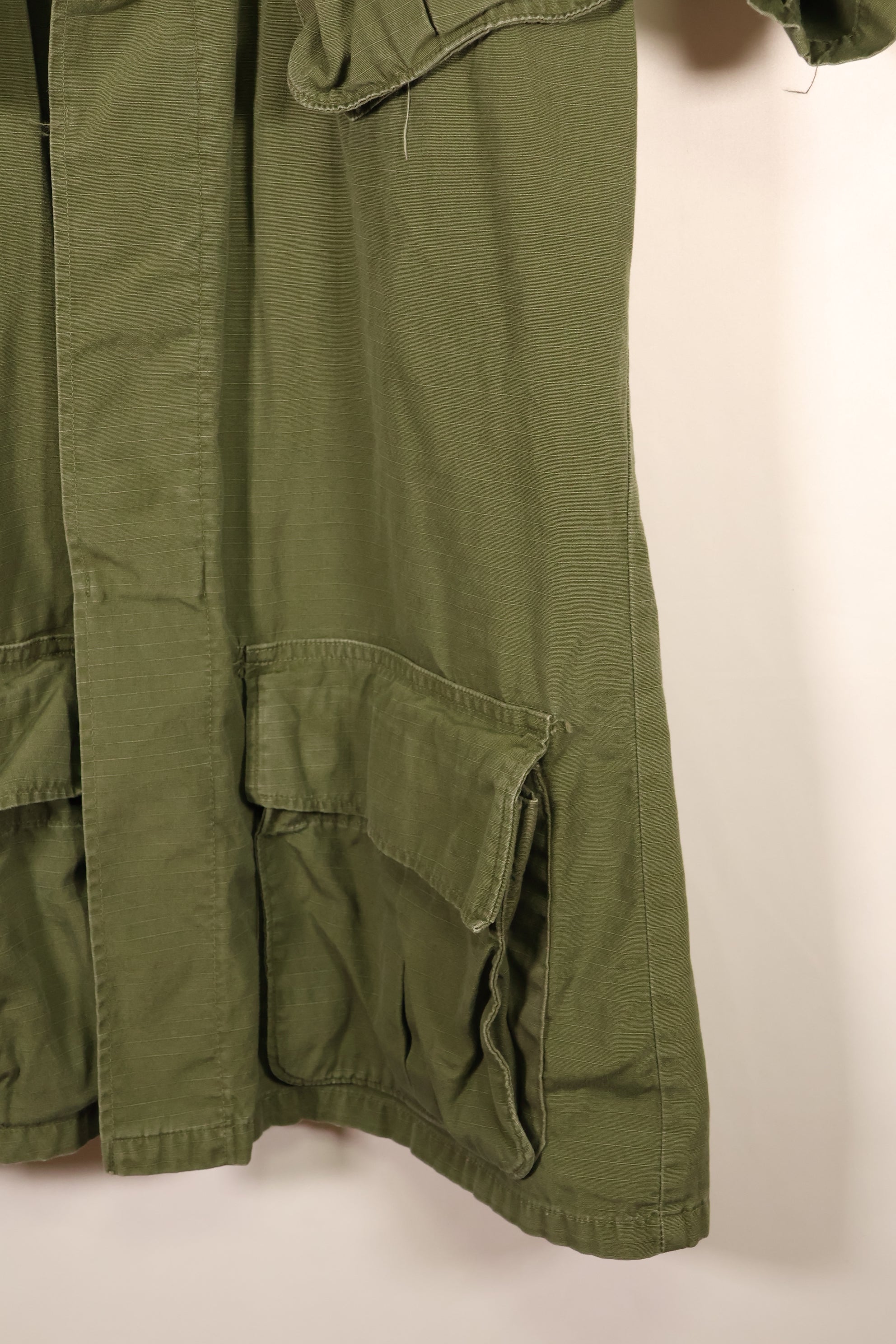 Contract 1969, S-L, มีร่องรอยการใช้งานที่บริเวณชื่อ Taylor, แจ็กเก็ตสนามแบบที่ 4 (Jungle Fatigue Jacket), USAF, แขนสั้น, ปรับแต่งตามสั่ง, มือสอง