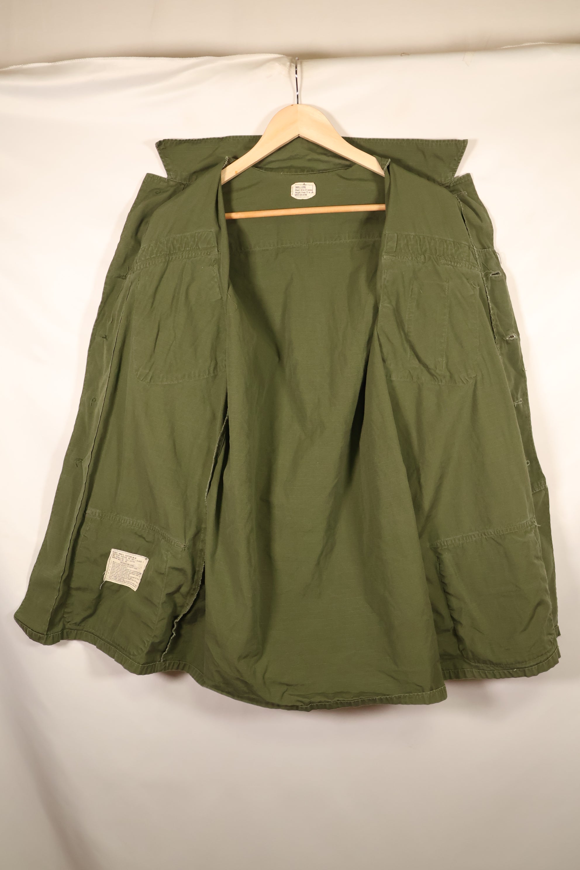 Contract 1969, S-L, มีร่องรอยการใช้งานที่บริเวณชื่อ Taylor, แจ็กเก็ตสนามแบบที่ 4 (Jungle Fatigue Jacket), USAF, แขนสั้น, ปรับแต่งตามสั่ง, มือสอง