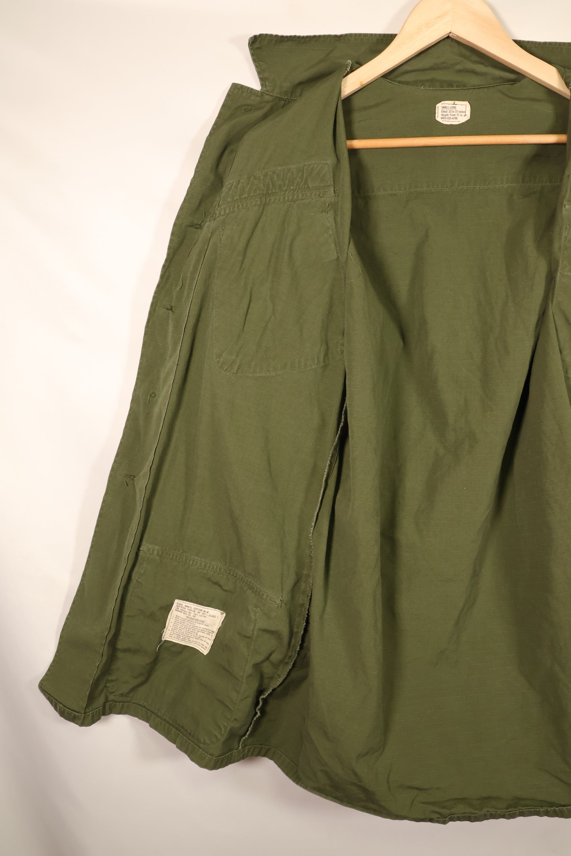 Contract 1969, S-L, มีร่องรอยการใช้งานที่บริเวณชื่อ Taylor, แจ็กเก็ตสนามแบบที่ 4 (Jungle Fatigue Jacket), USAF, แขนสั้น, ปรับแต่งตามสั่ง, มือสอง
